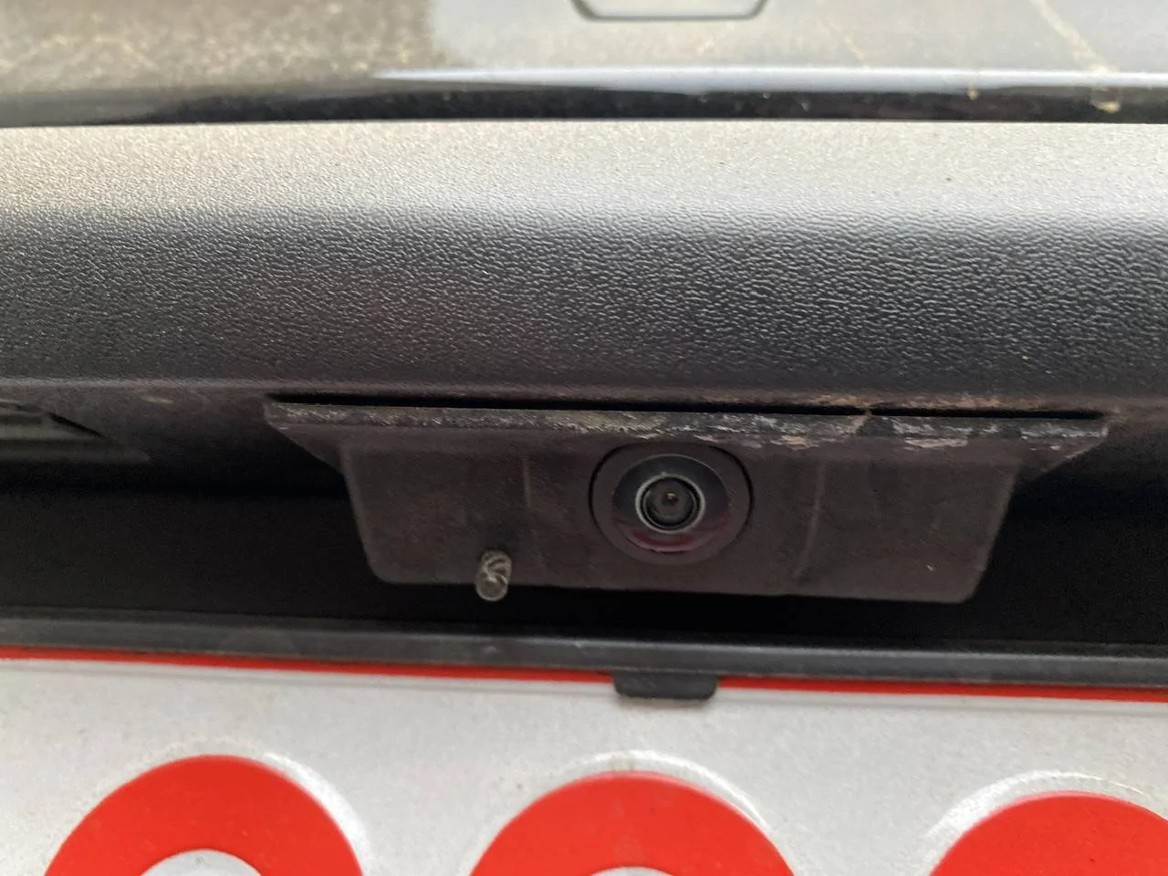 Porsche Taycan Missing Surround View feature BF96E59A-98FF-47DA-9543-82DE01BE75D2