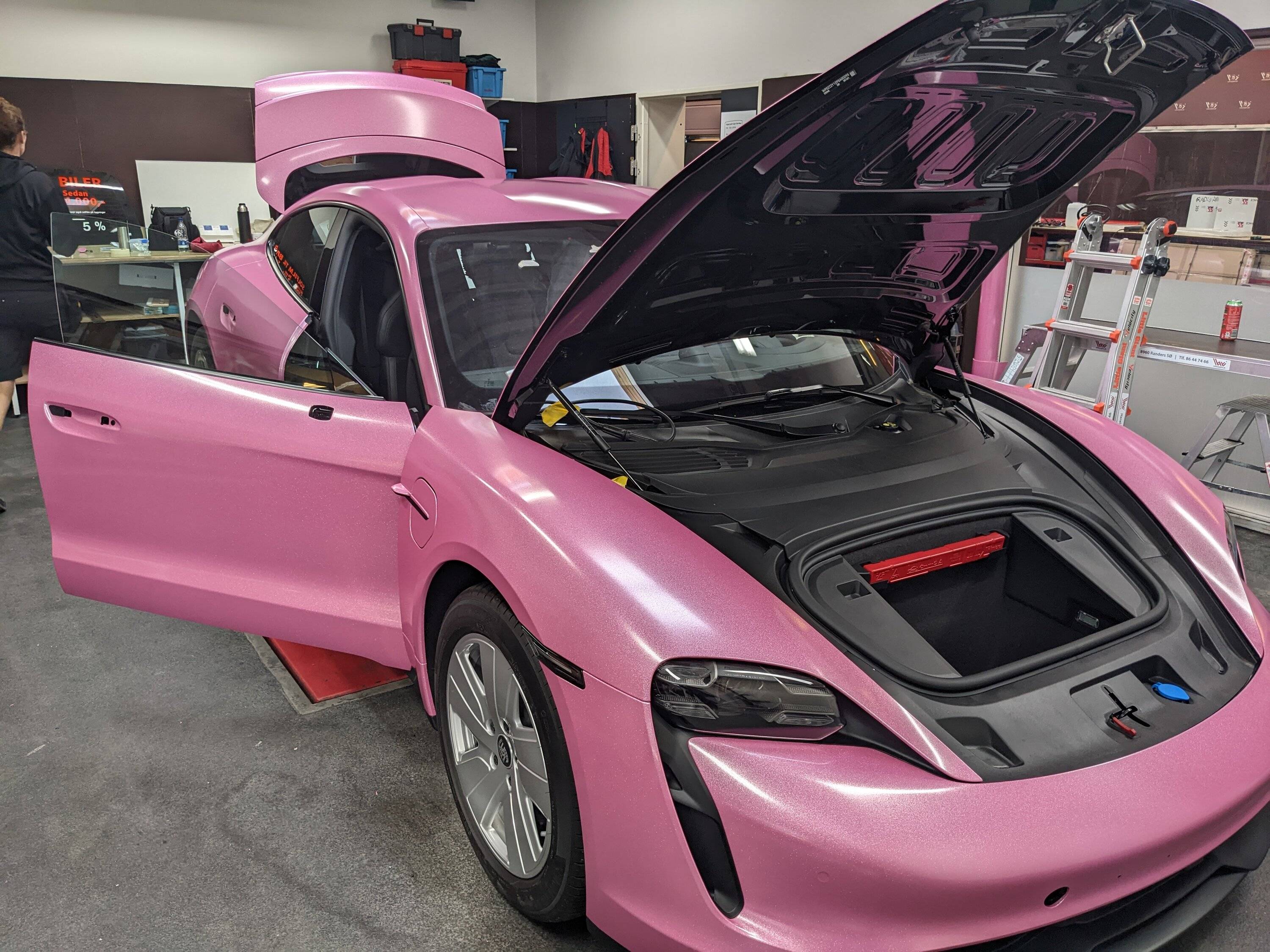 Porsche Taycan Pink Wrapped Taycan PXL_20221013_114917564