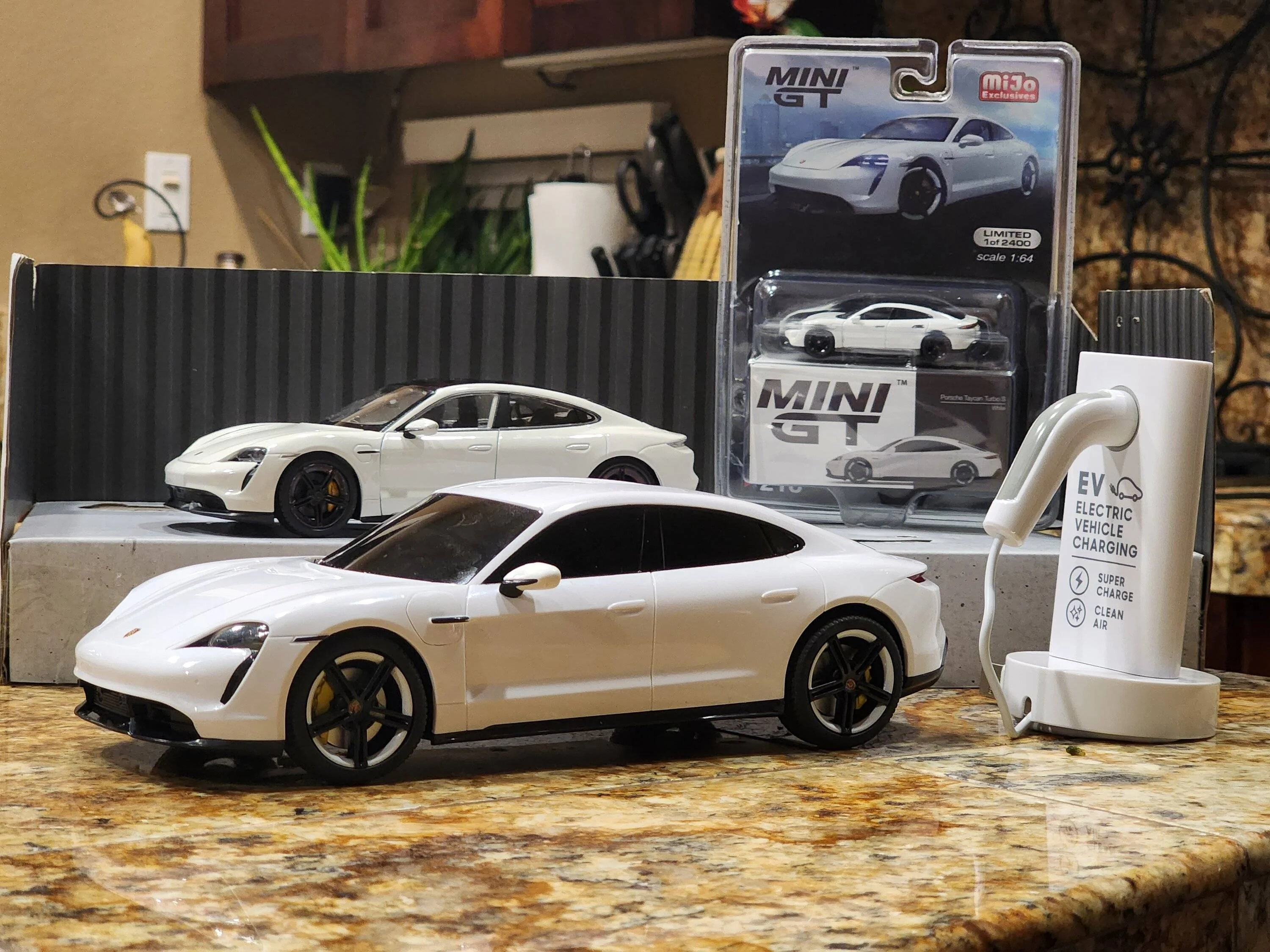 Porsche Taycan RC Taycan available at Macy's 20221118_021803