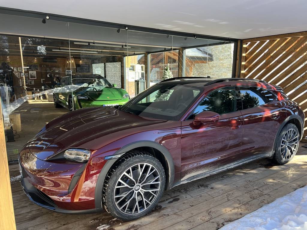Porsche Taycan UK order status and delays? 1668777497810