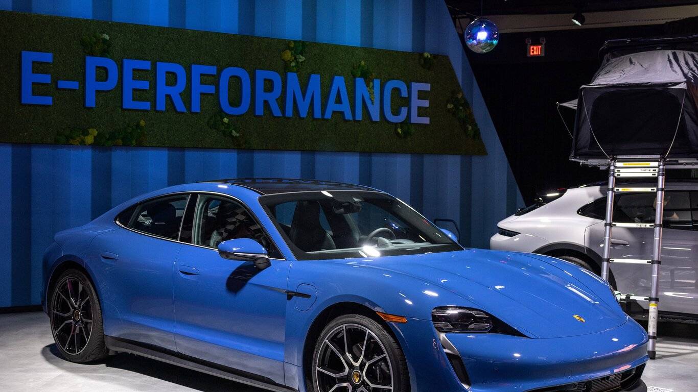 Porsche Taycan Porsche at the 2022 LA Auto Show - Photo Tour 68094703-3896-4726-81AB-0164FF1AE4AD