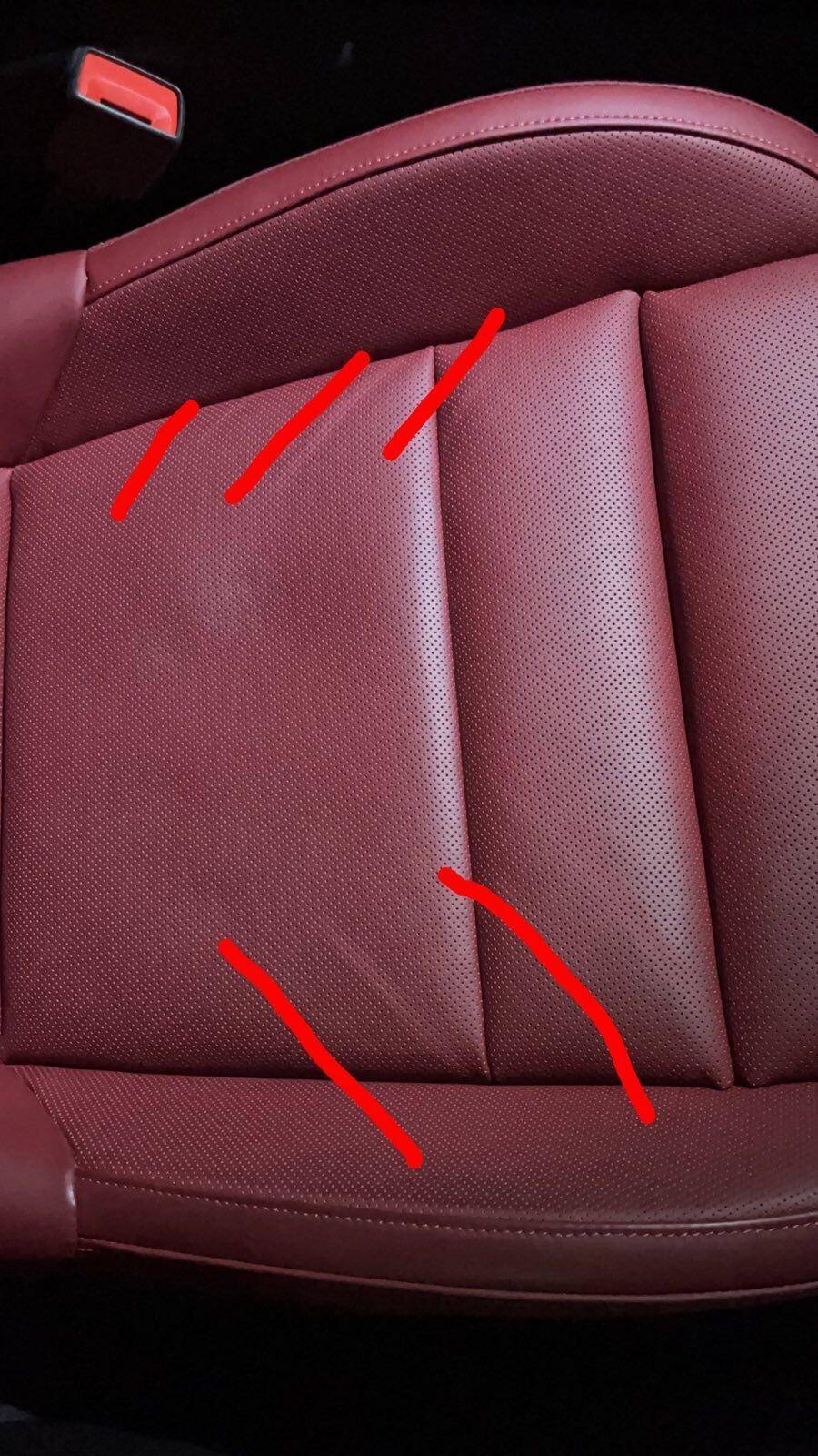 Porsche Taycan Red leather seat wear / discolour / something 1669340132073