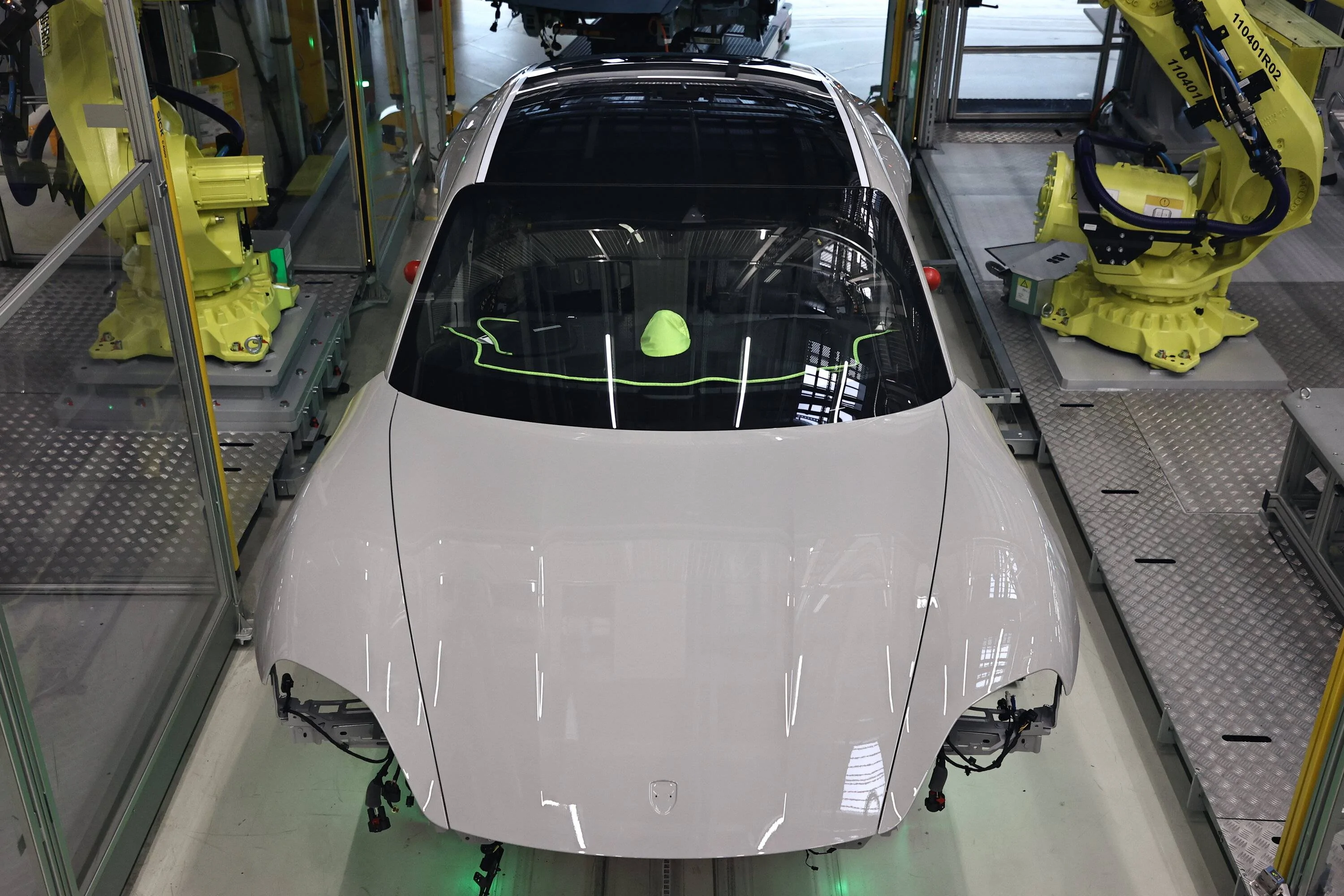 Porsche Taycan 📸  How to Find Your Taycan Production Photo From Assembly Line 21B5BE33-4CFB-4158-A008-34BCA00735EC