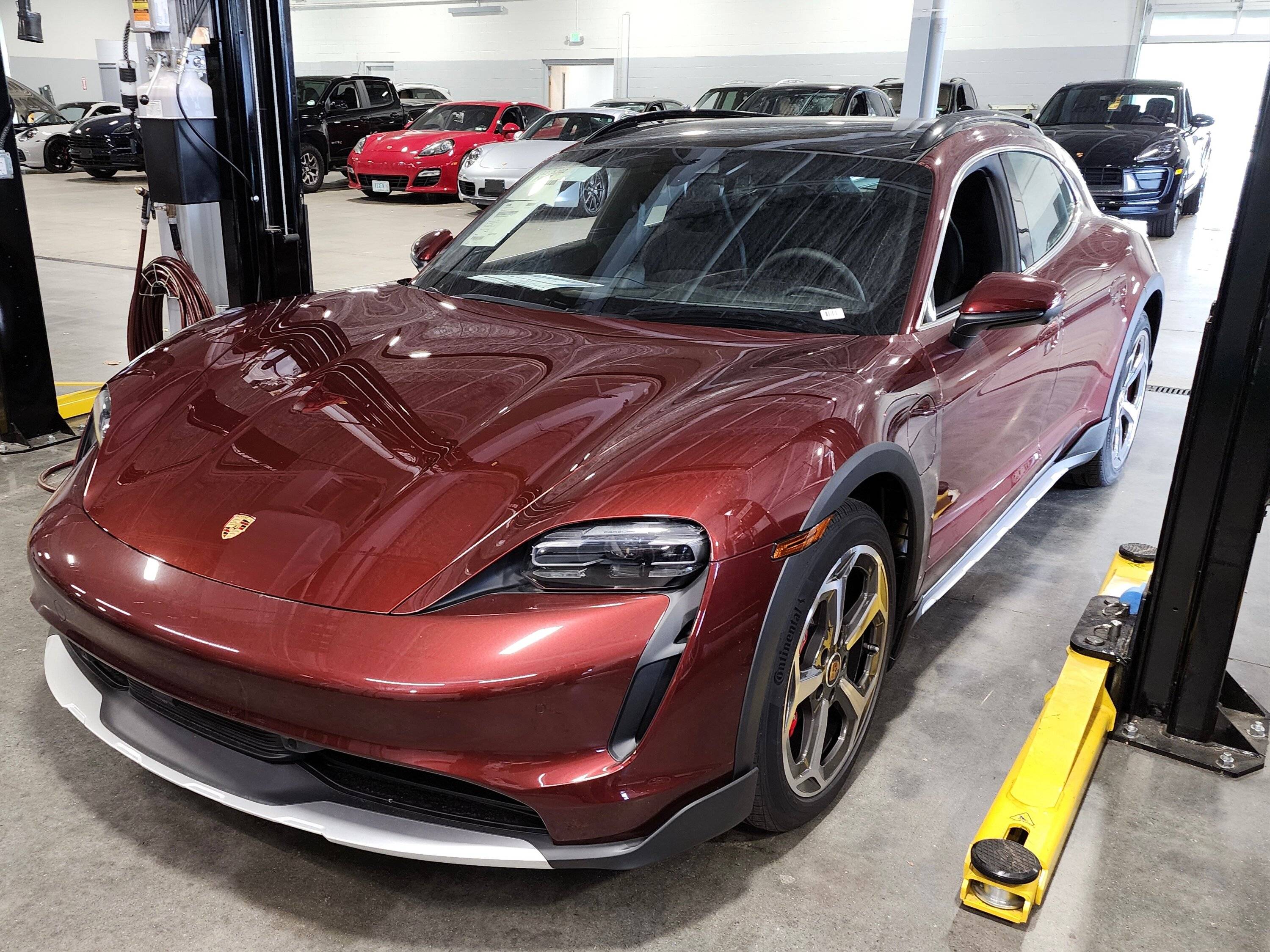 Porsche Taycan Fun pre-delivery experience: got to put very first miles on my new Taycan 2C65FB98-39BF-4A7D-83CE-878829AF7FE7