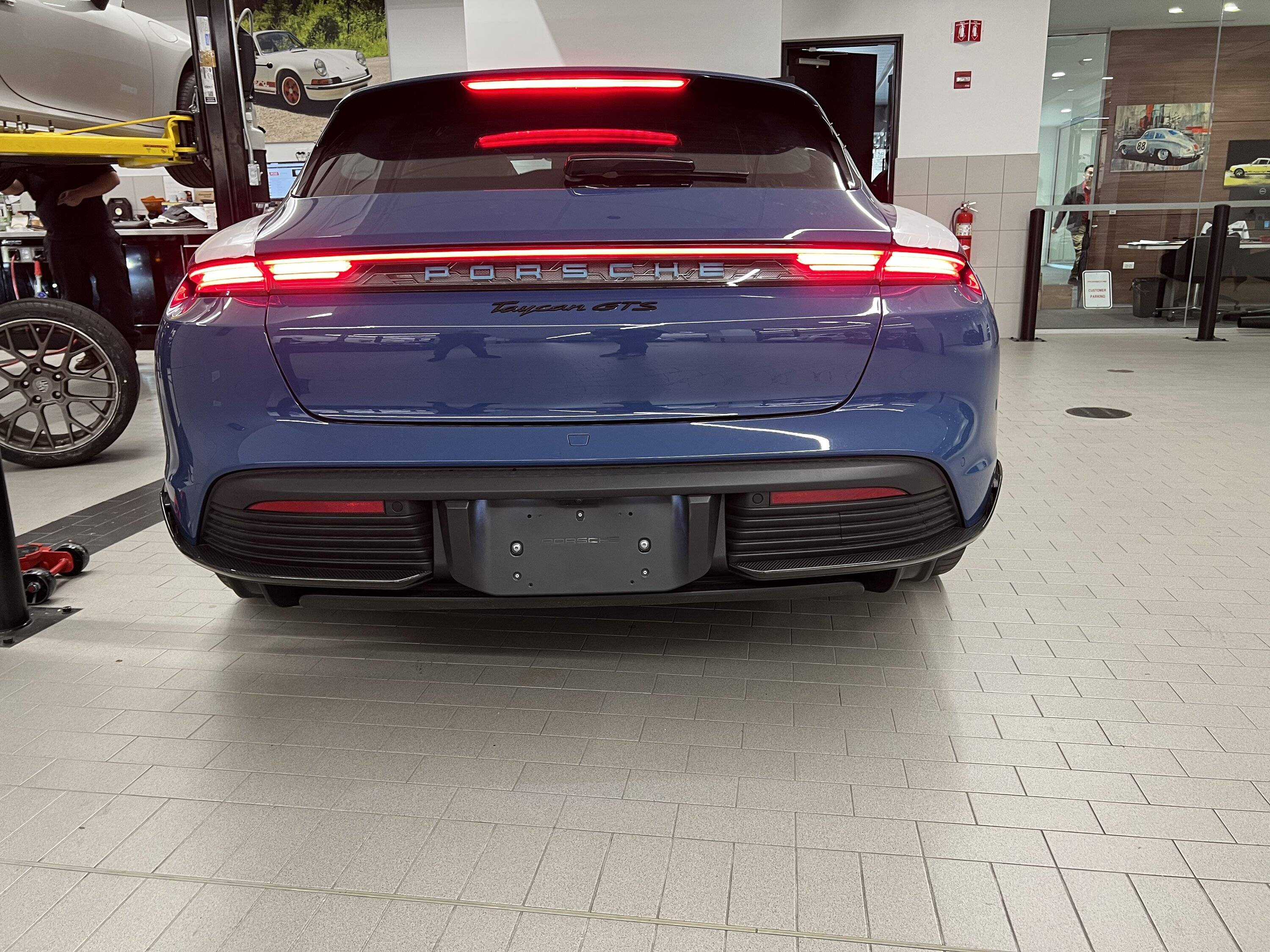 Porsche Taycan November 2022 Deliveries F06D0848-8A6D-4AC2-A358-A2D633E7993B