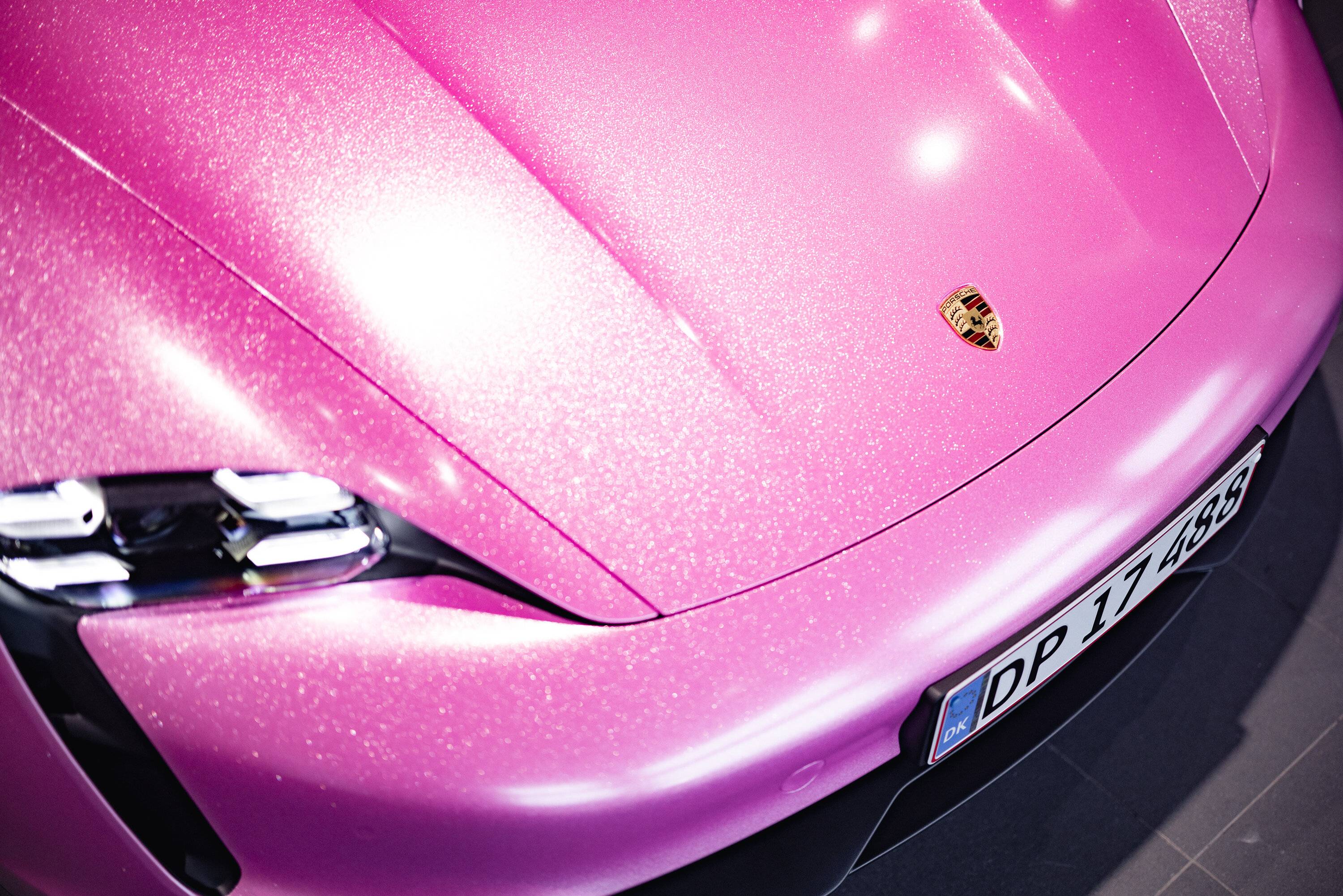 Porsche Taycan Pink Wrapped Taycan pca_29nov22-777