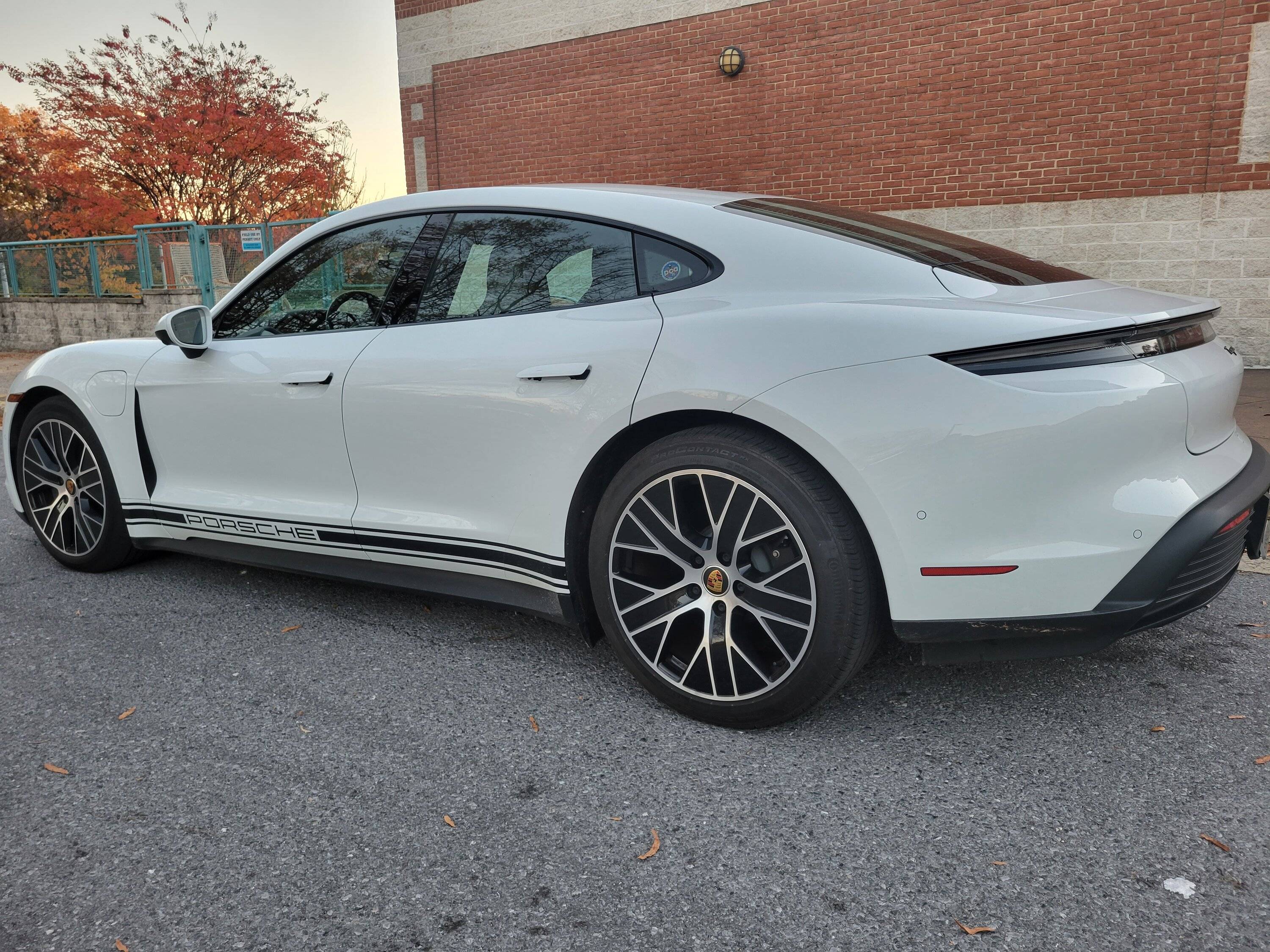 Porsche Taycan To decal or not.. 20221103_175543