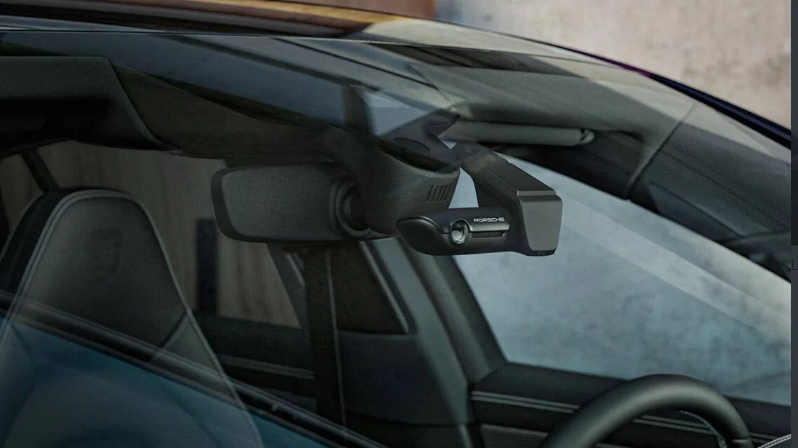 Porsche Taycan Front and rear dashcam preparation option 1669989747896
