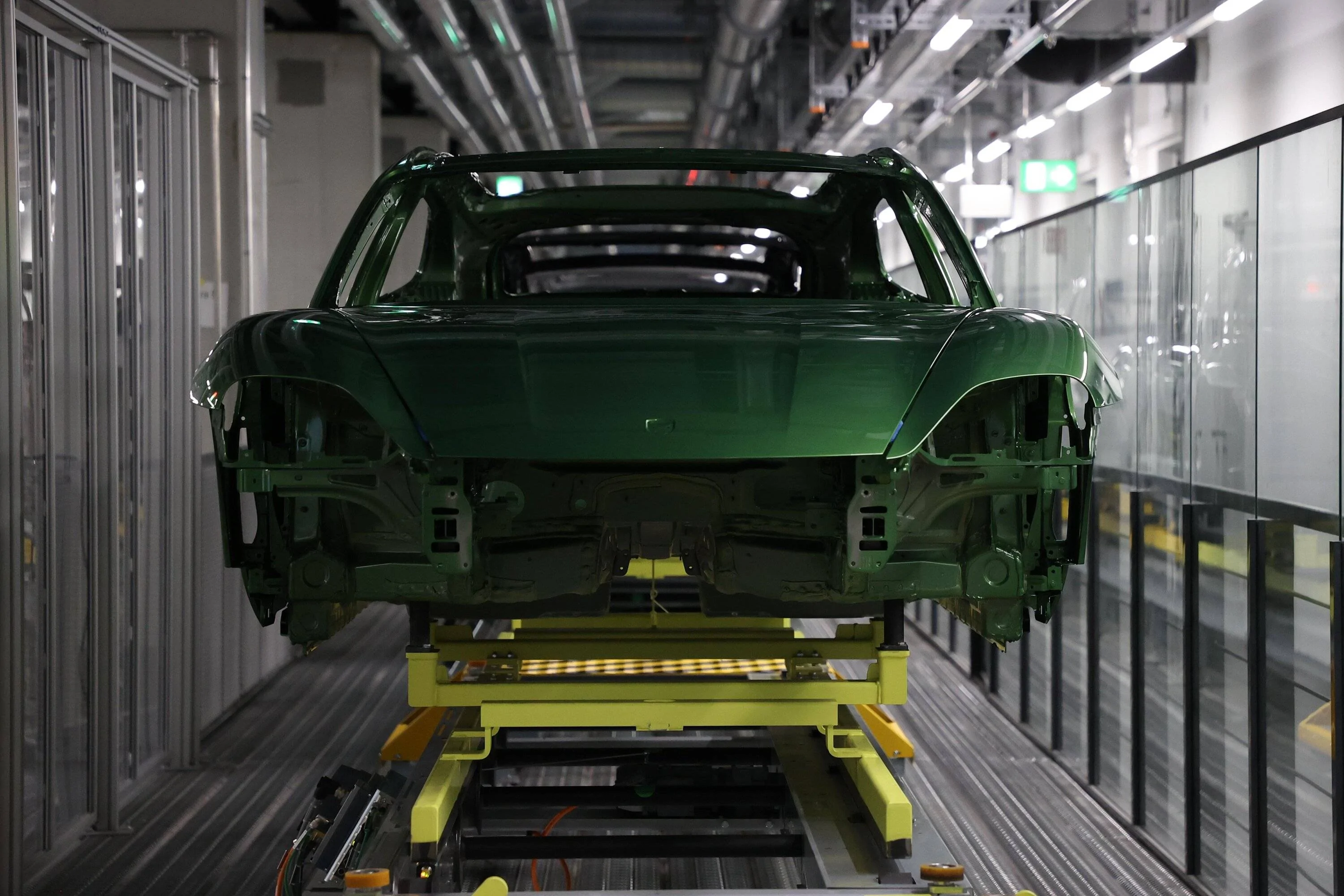 Porsche Taycan 📸  How to Find Your Taycan Production Photo From Assembly Line ProdPic4