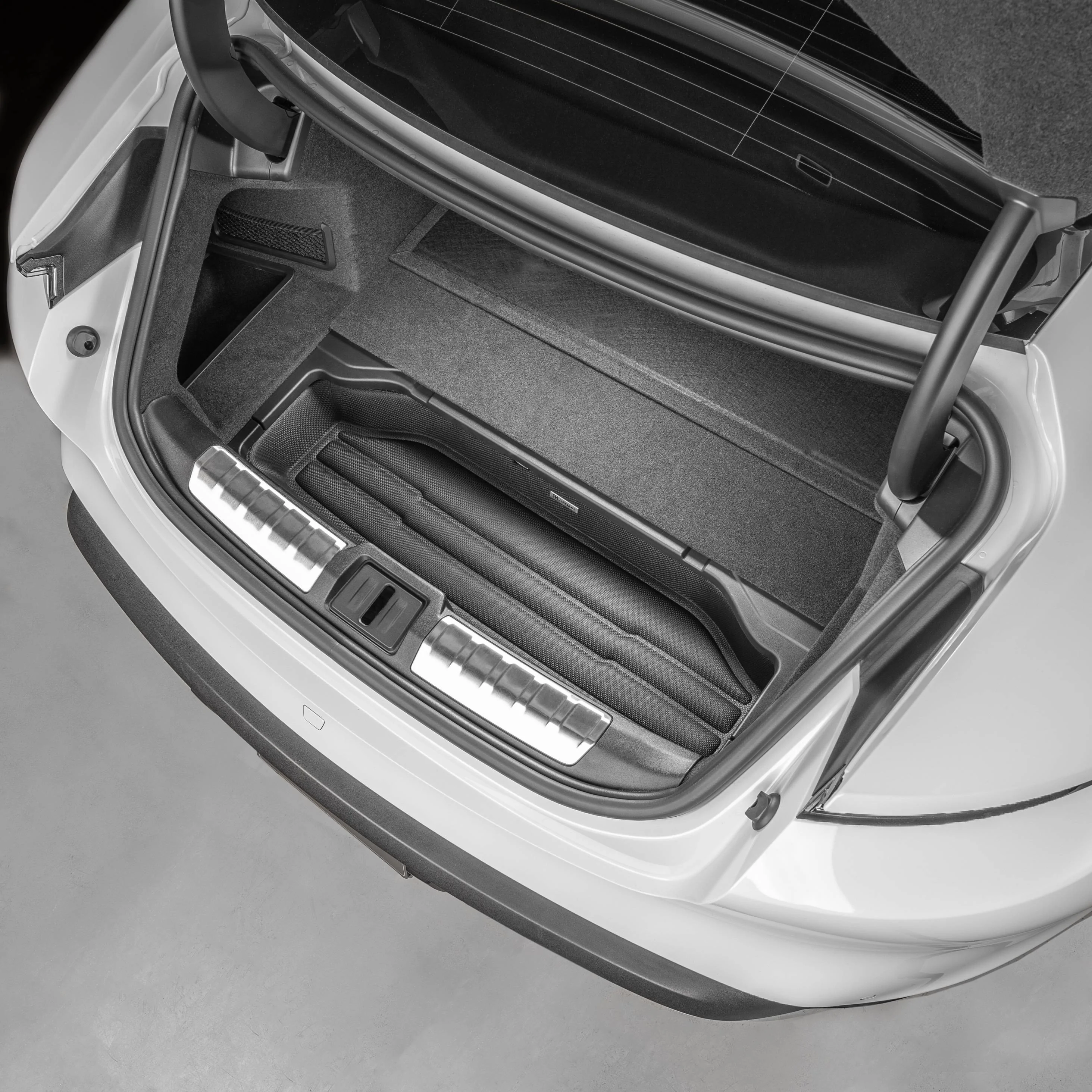 Porsche Taycan Tuxmat trunk / frunk 3-piece set -- first look pics 8677 - T2