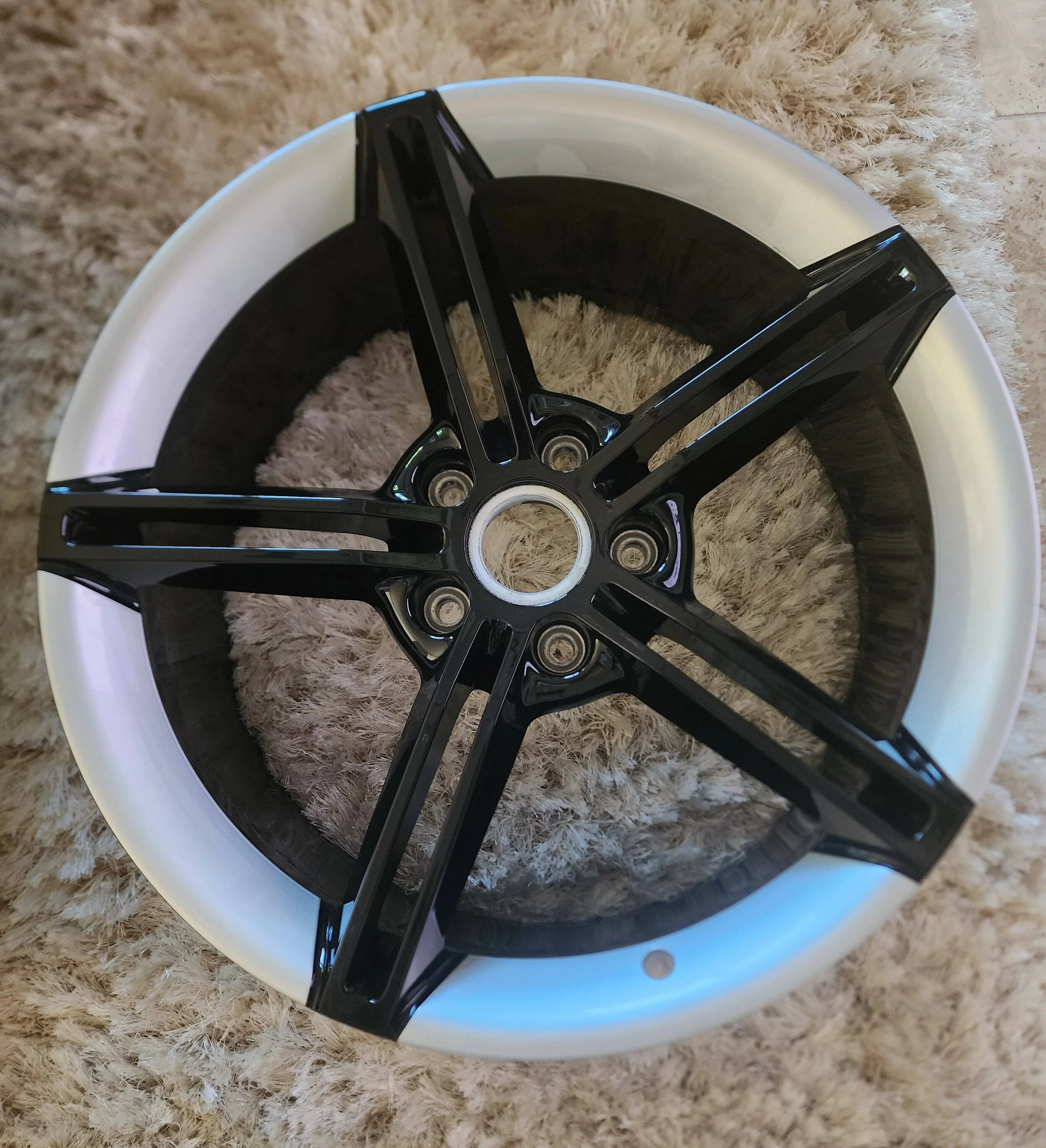 Porsche Taycan Taycan 21x9.5 Mission E front wheel 20221210_085953