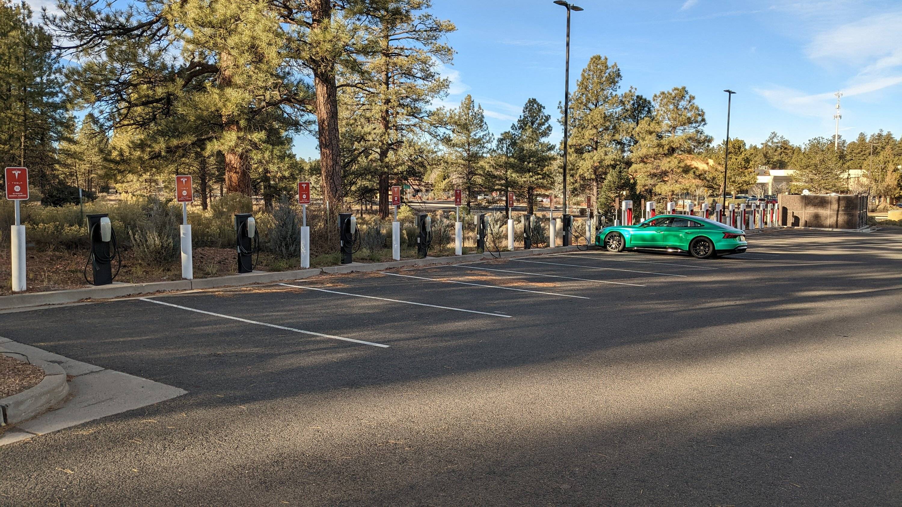 Porsche Taycan EA (Electrify America) Sucks - that is all PXL_20221121_155213438