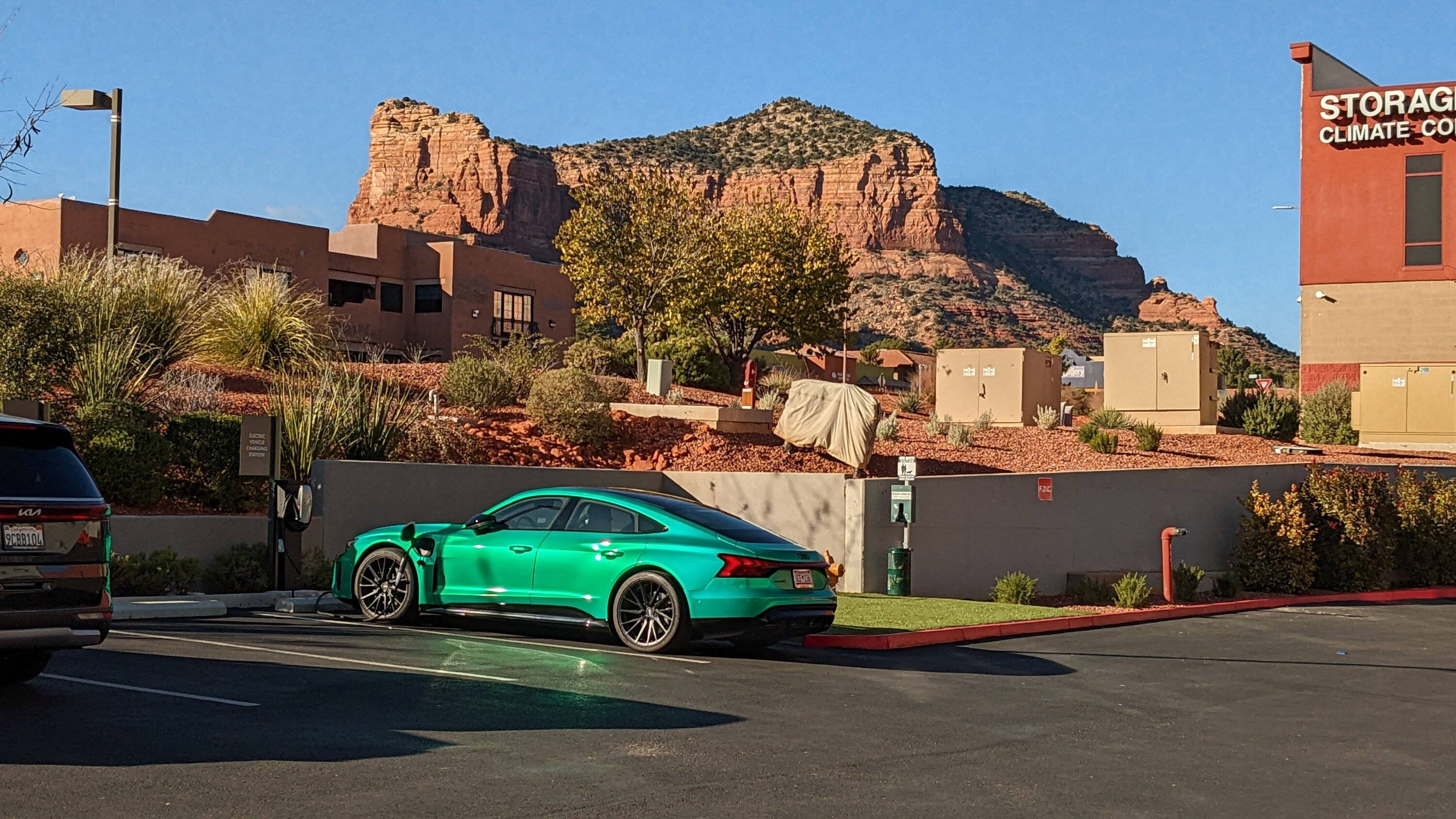 Porsche Taycan EA (Electrify America) Sucks - that is all PXL_20221119_215941242