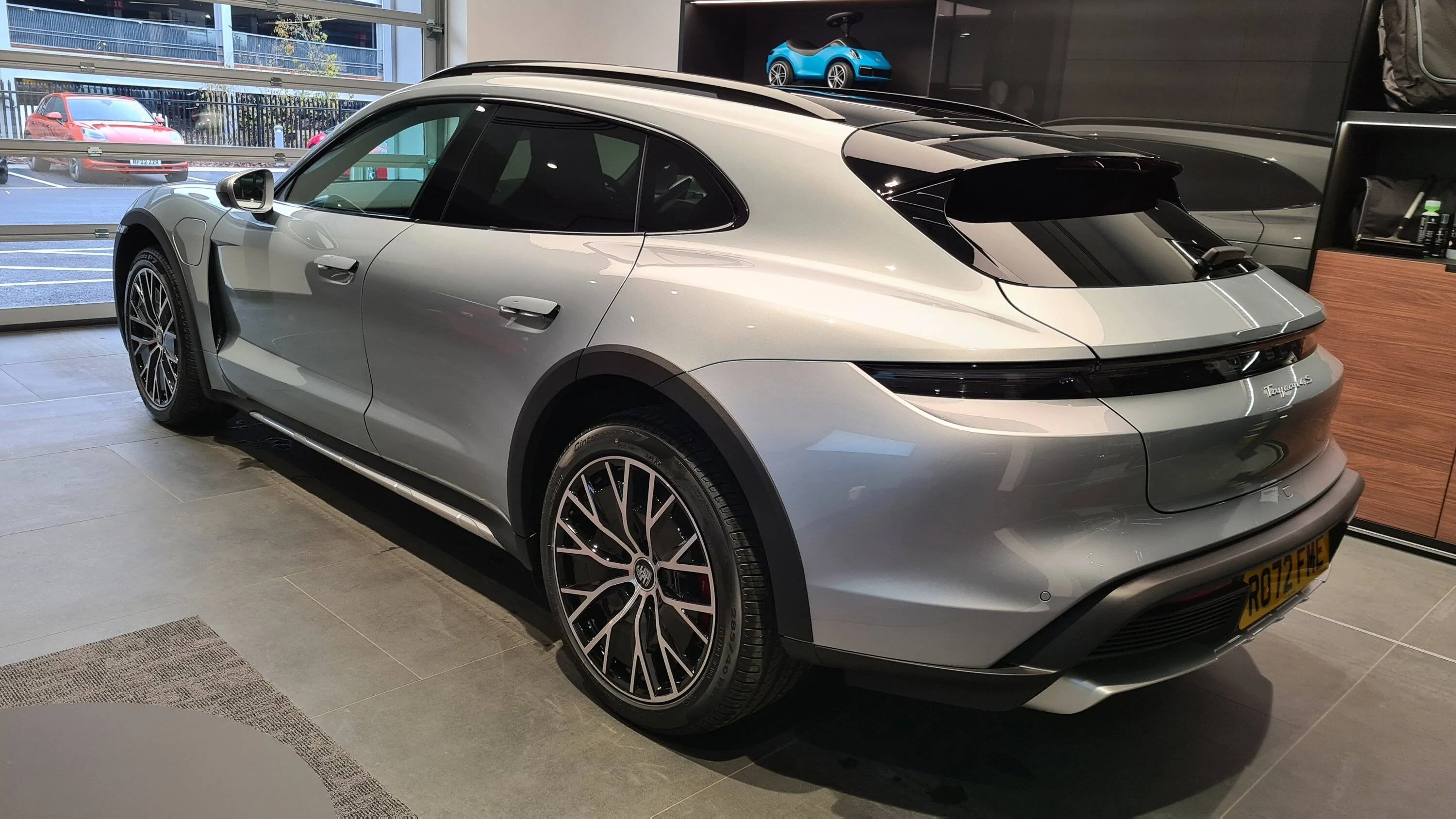 Porsche Taycan UK order status and delays? 20221213_142555