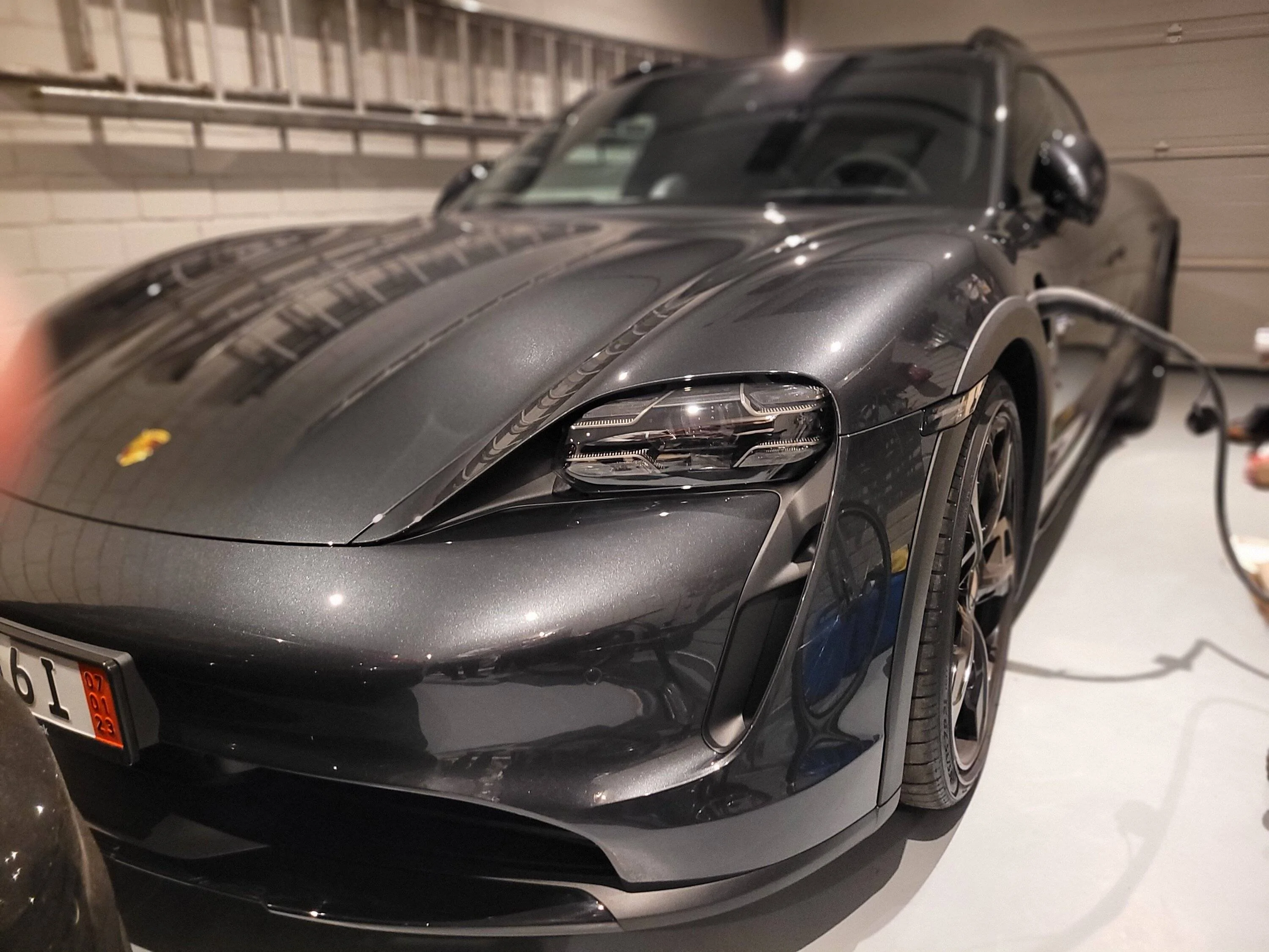 Porsche Taycan VOLCANO GREY Taycan Club 20221209_225949