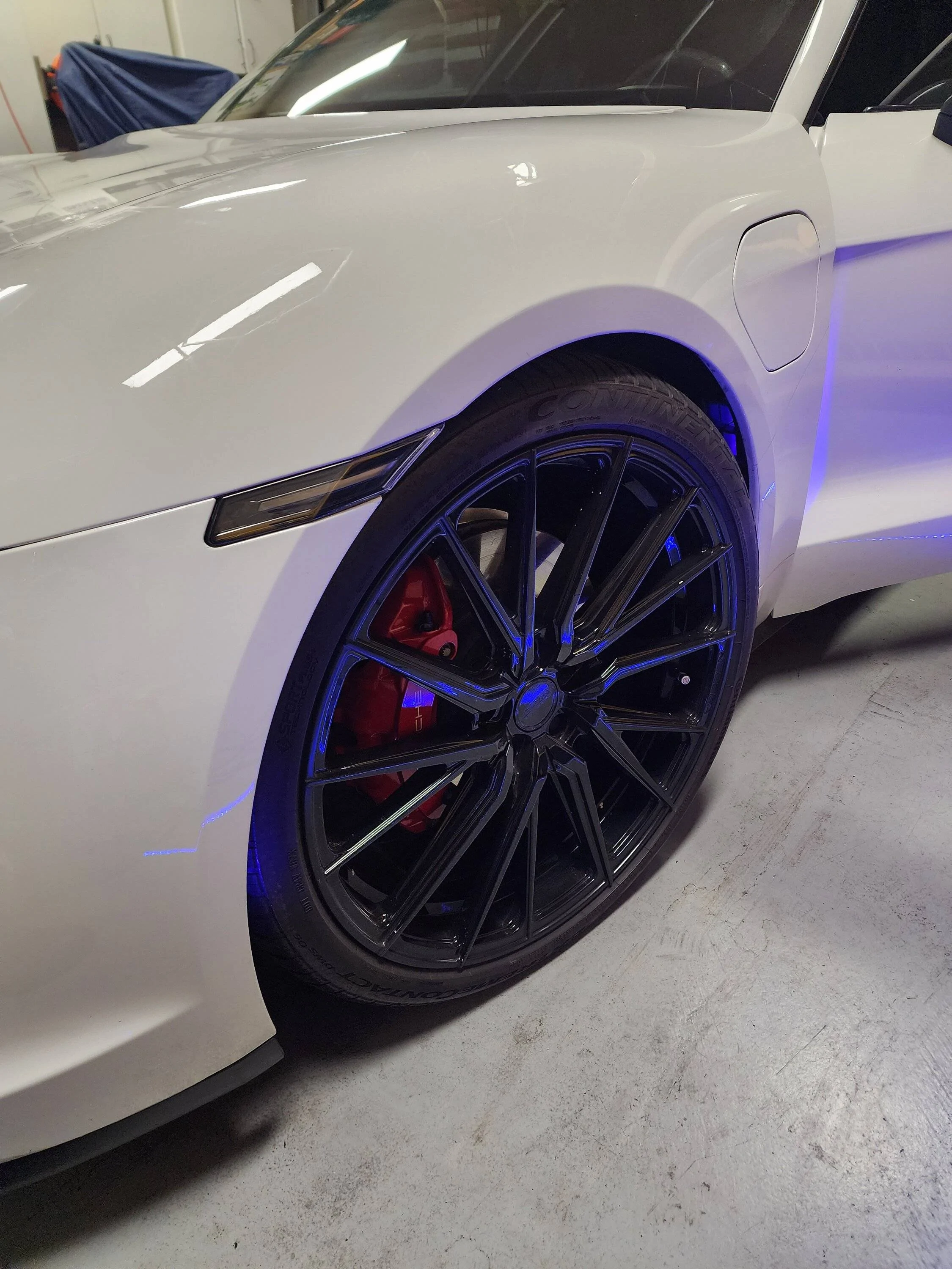 Porsche Taycan Dealer freebies and discounts? 20221216_100052