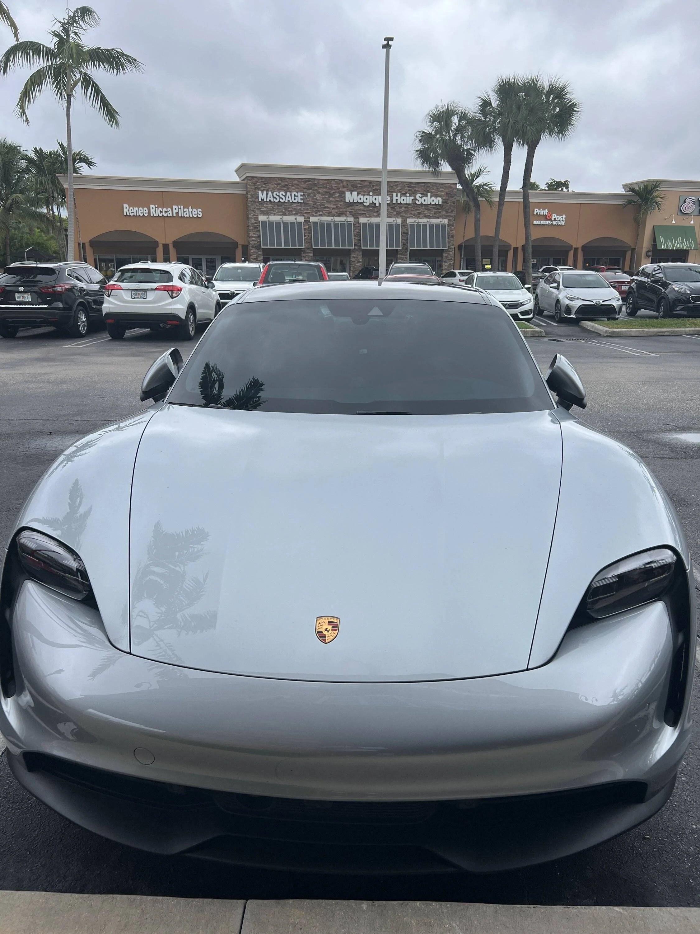 Porsche Taycan Front windshield tint? 43A7FE33-91C8-4508-818C-FC1F9F376ABE