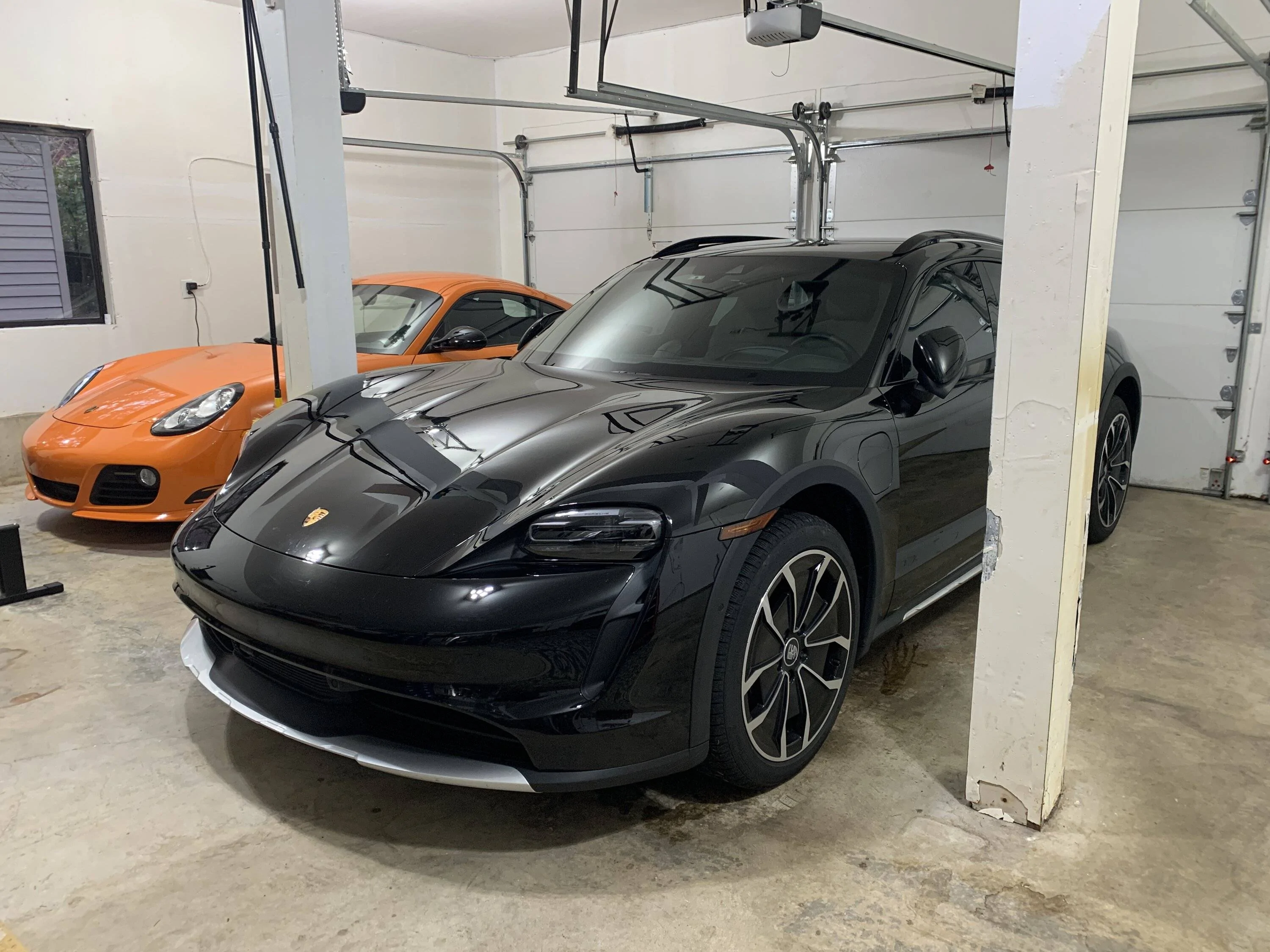 Porsche Taycan FS: 2022 Taycan Cross Turismo IMG_2999
