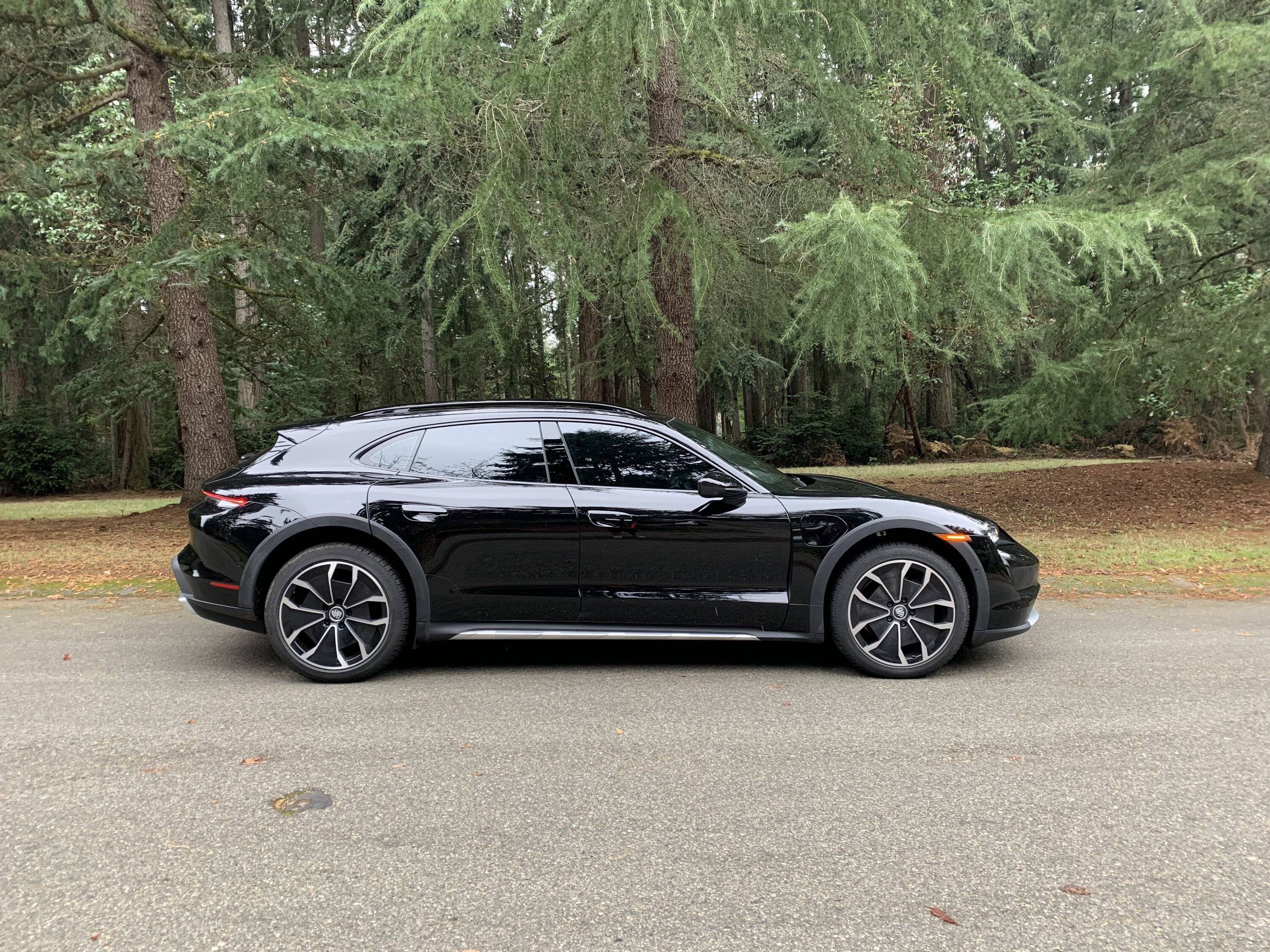 Porsche Taycan FS: 2022 Taycan Cross Turismo IMG_3015.JPG