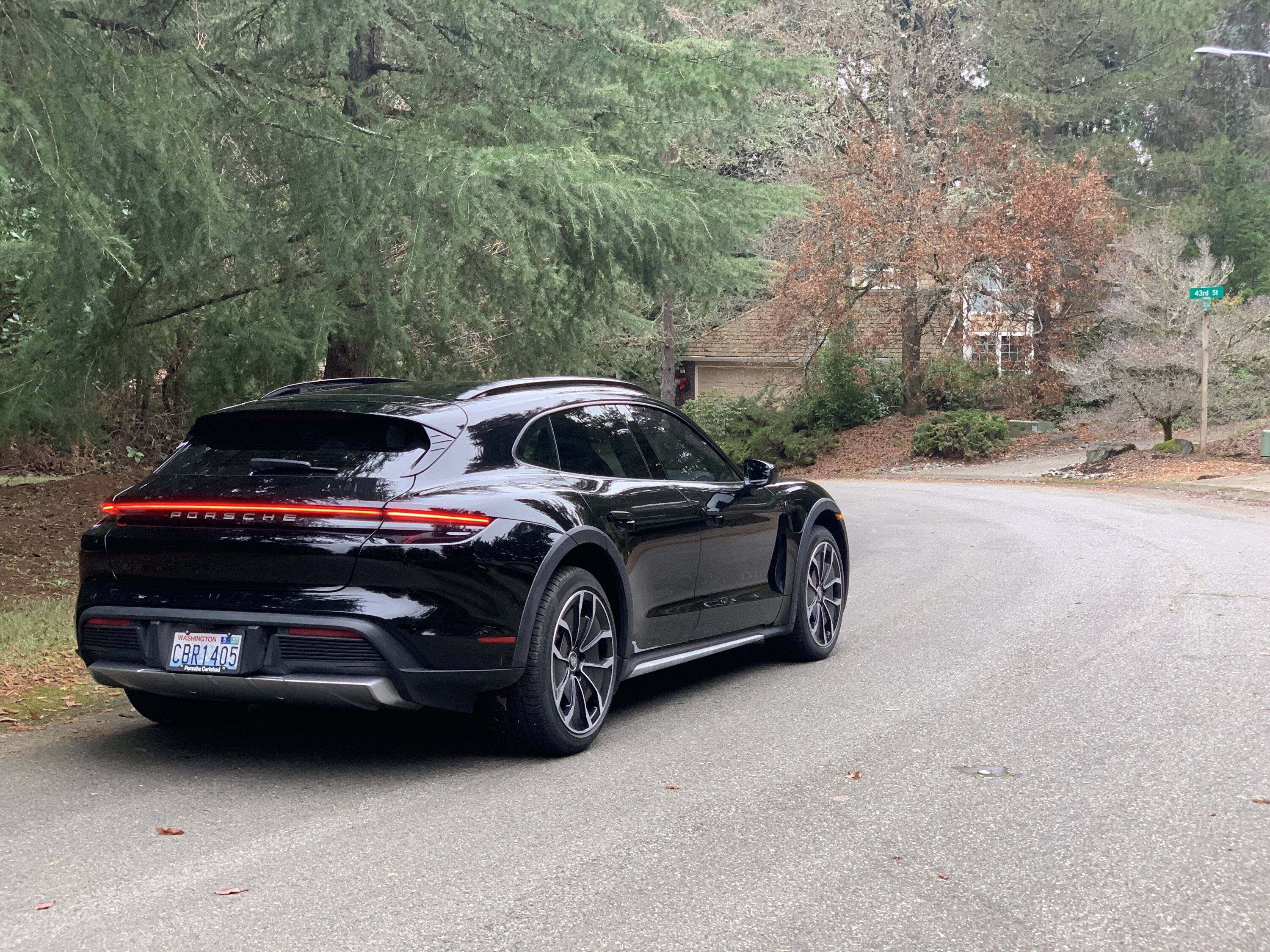 Porsche Taycan FS: 2022 Taycan Cross Turismo IMG_3024.JPG