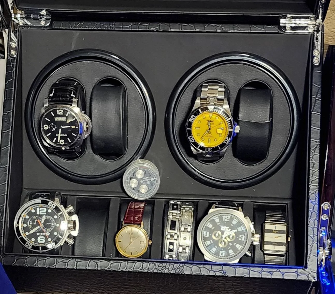 Porsche Taycan Watch collectors - let's talk watches here! 20221219_233811