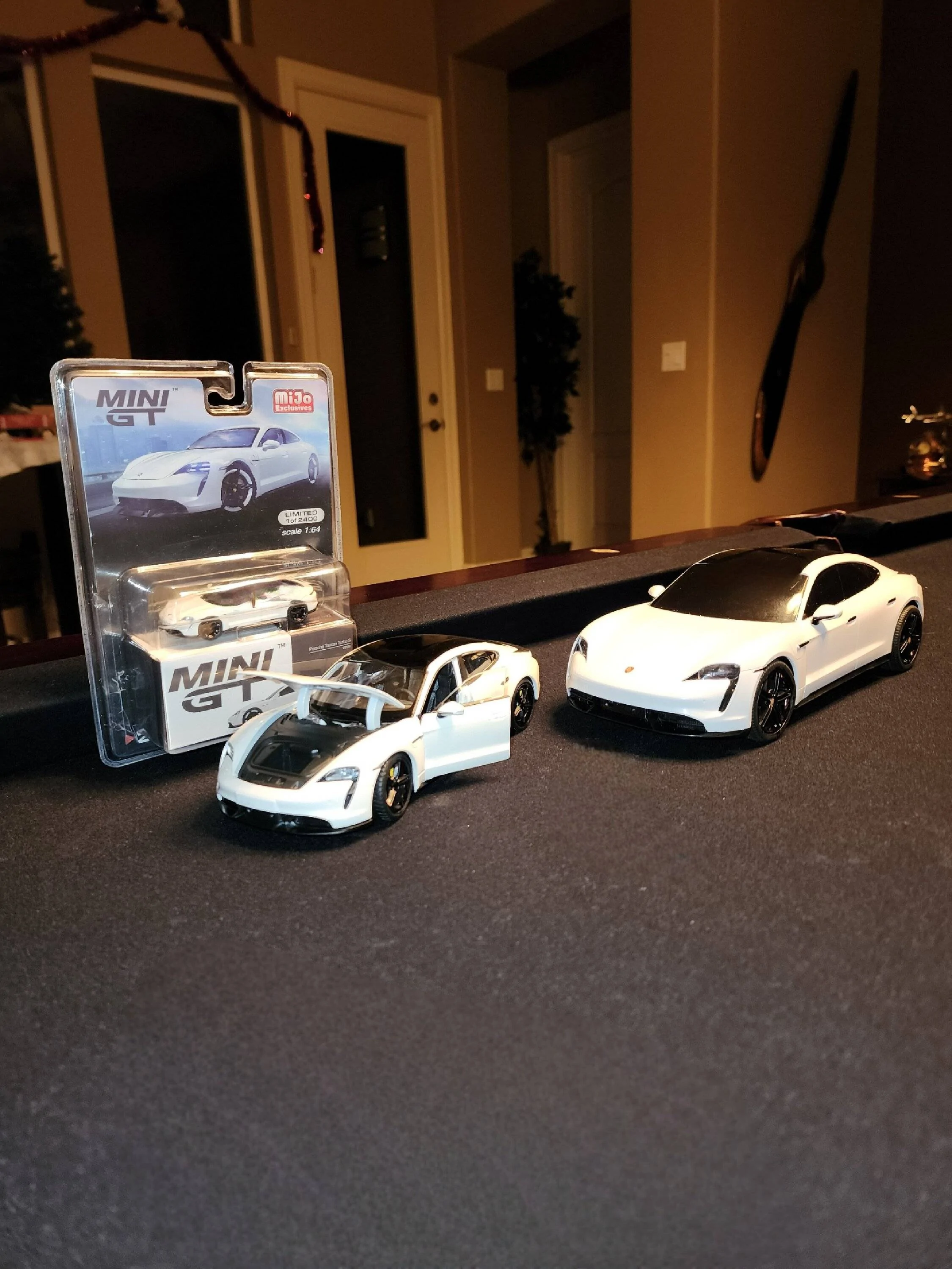 Porsche Taycan RC Taycan available at Macy's 20221220_004033