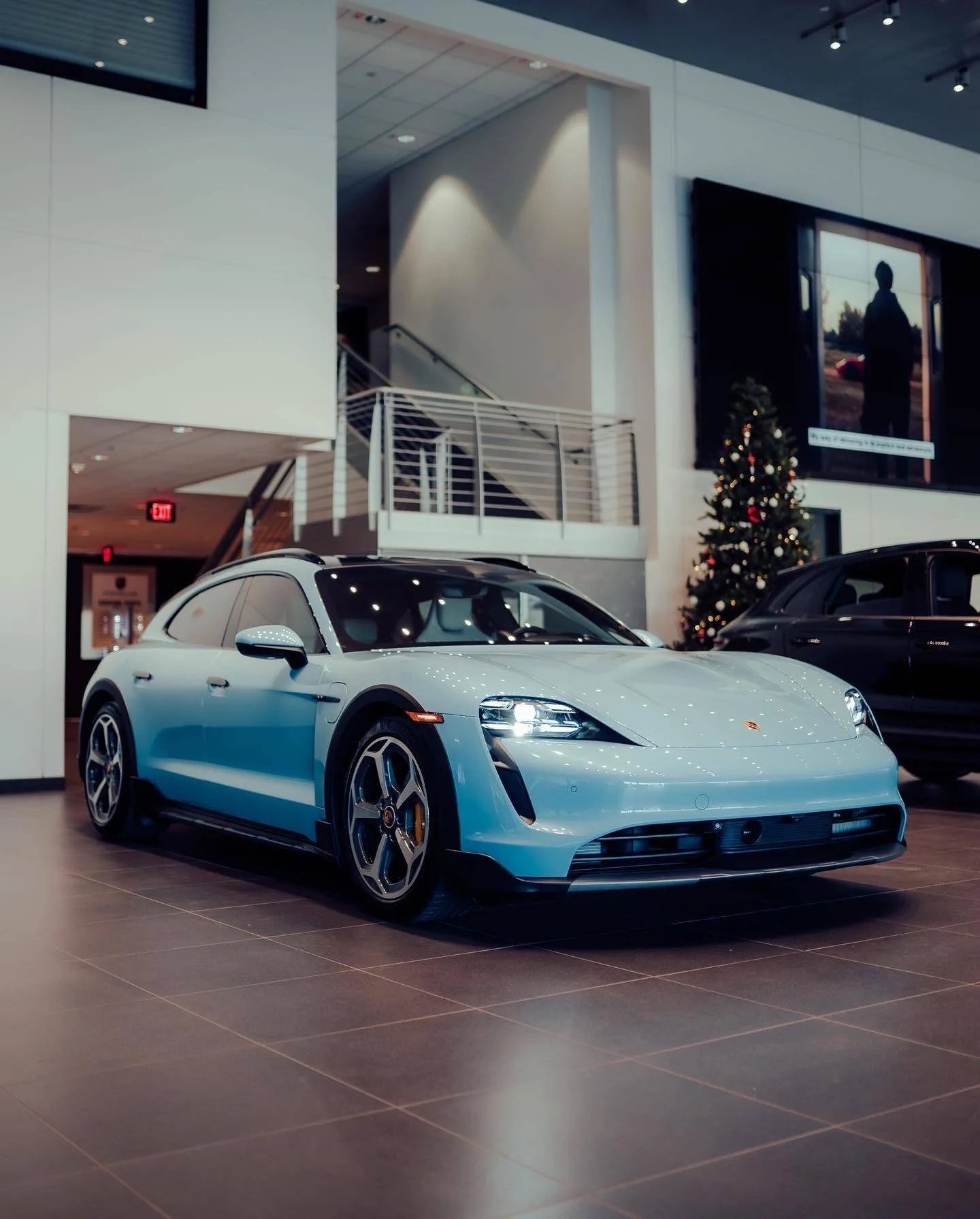Porsche Taycan FROZEN BLUE Taycan Club 2D1D1698-D89E-4B86-9781-6D6EA5EB083A