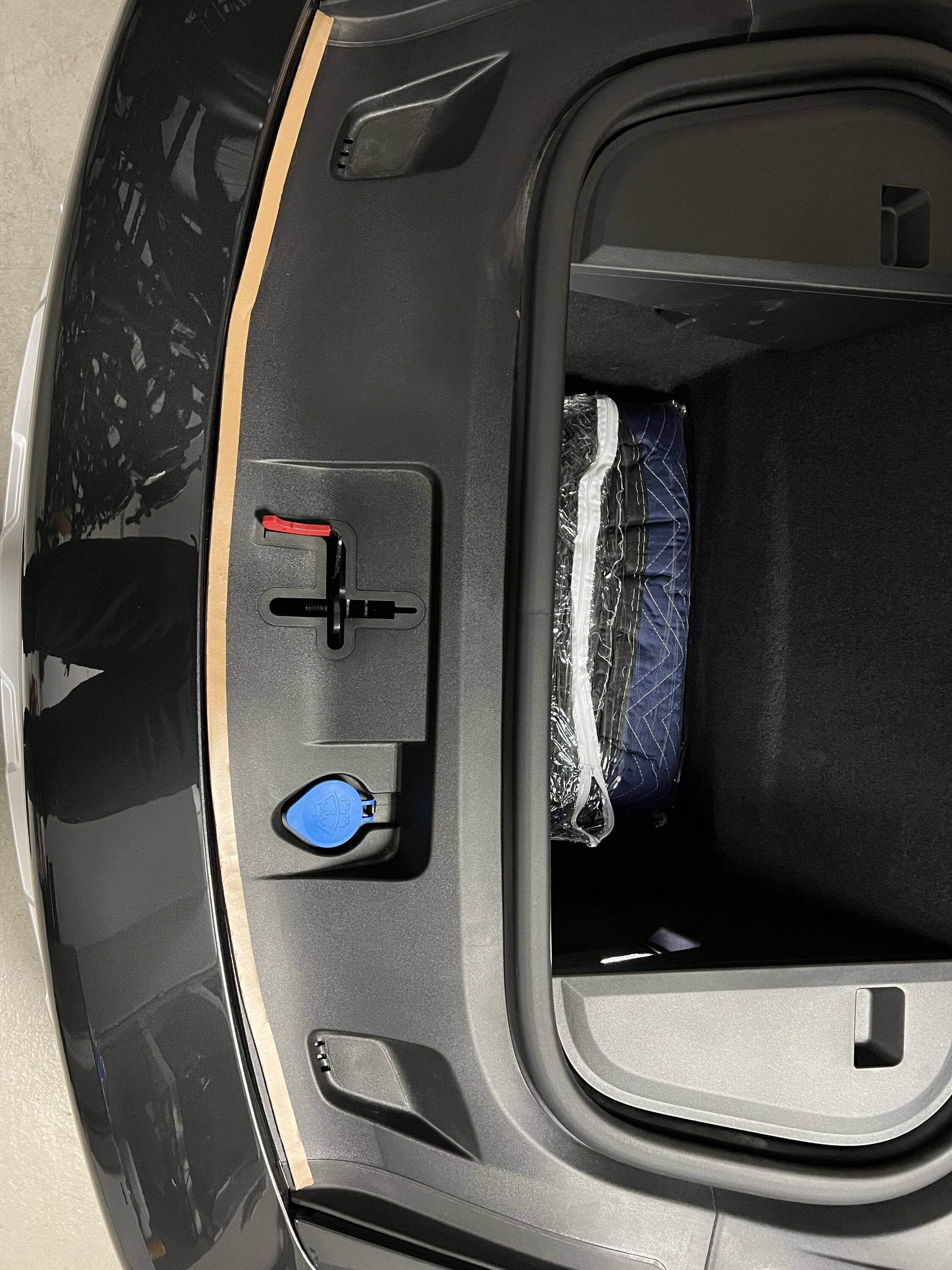 Porsche Taycan faint whistling noise from driver side window/mirror 280A6447-B755-4F4B-8F17-104F9AA60D81
