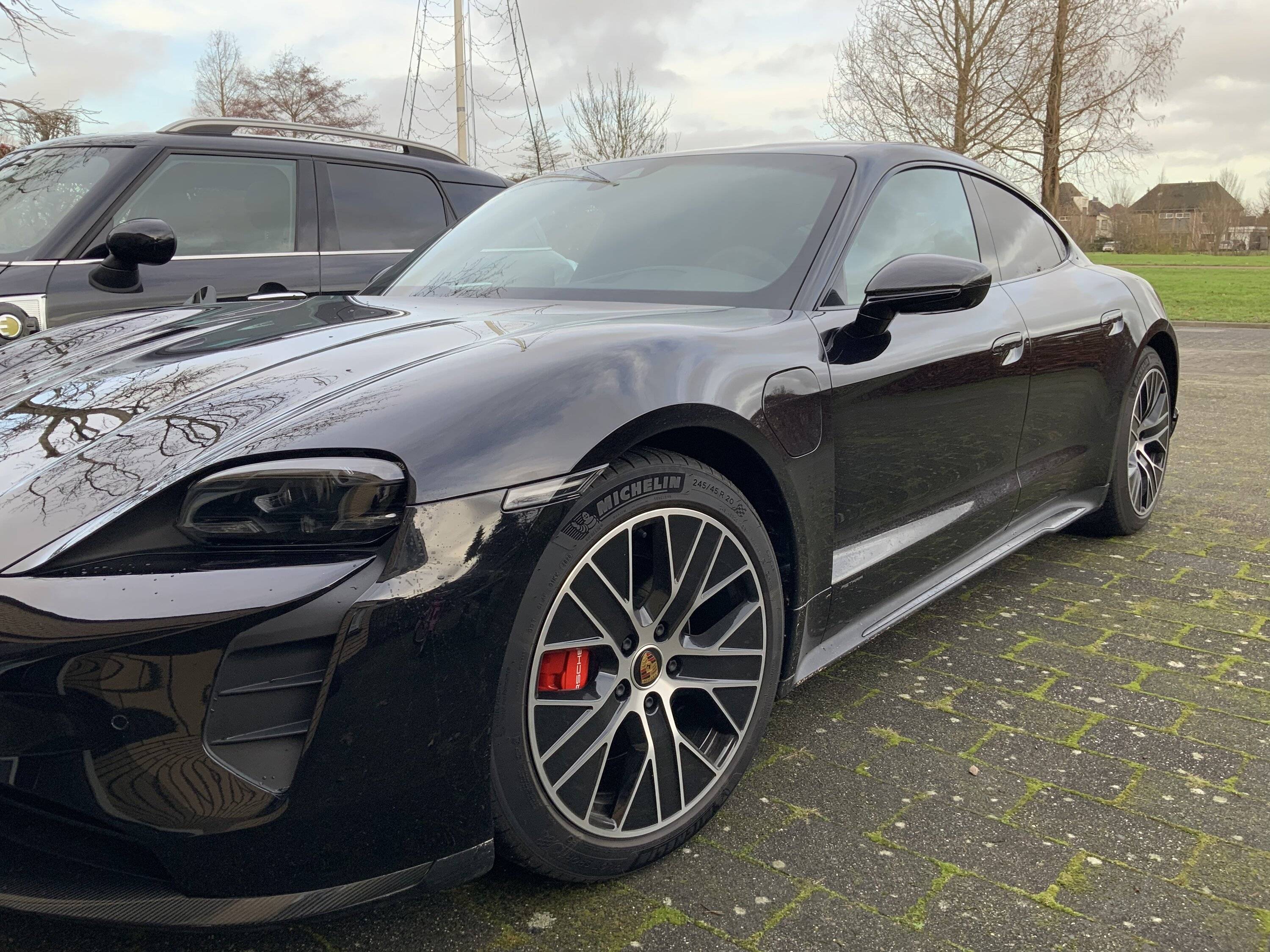 Porsche Taycan BLACK / JET BLACK Taycan Club DE6B3A2E-6247-42A0-86DE-2B005C11C4EB
