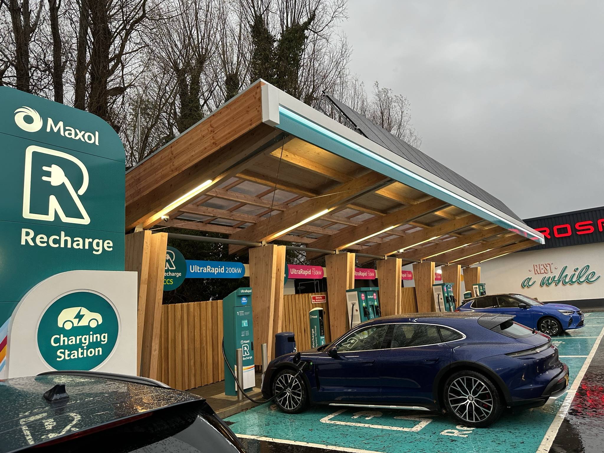 Porsche Taycan NEW CHARGERS NI BELFAST IMG_6328.JPEG
