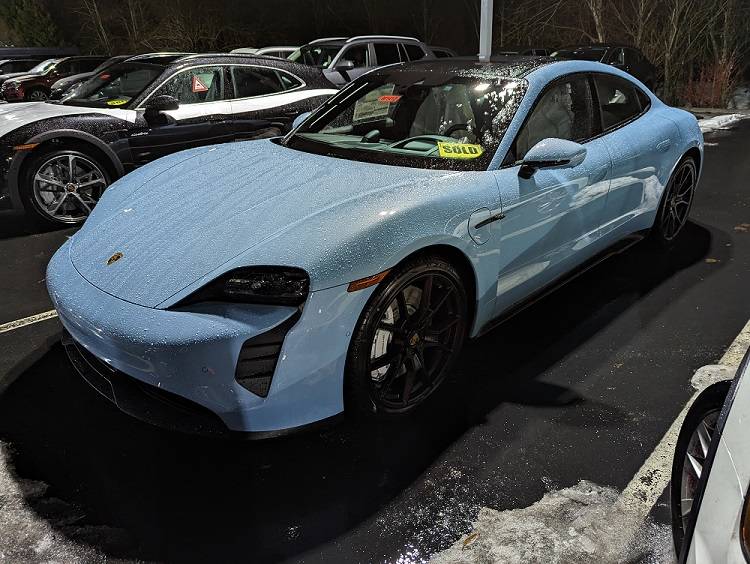 Porsche Taycan FROZEN BLUE Taycan Club Taycan GTS