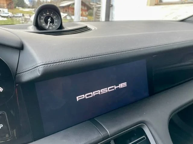 Porsche Taycan Blank PCM screen 569F237E-A5BF-410A-82AC-808F91F9101D