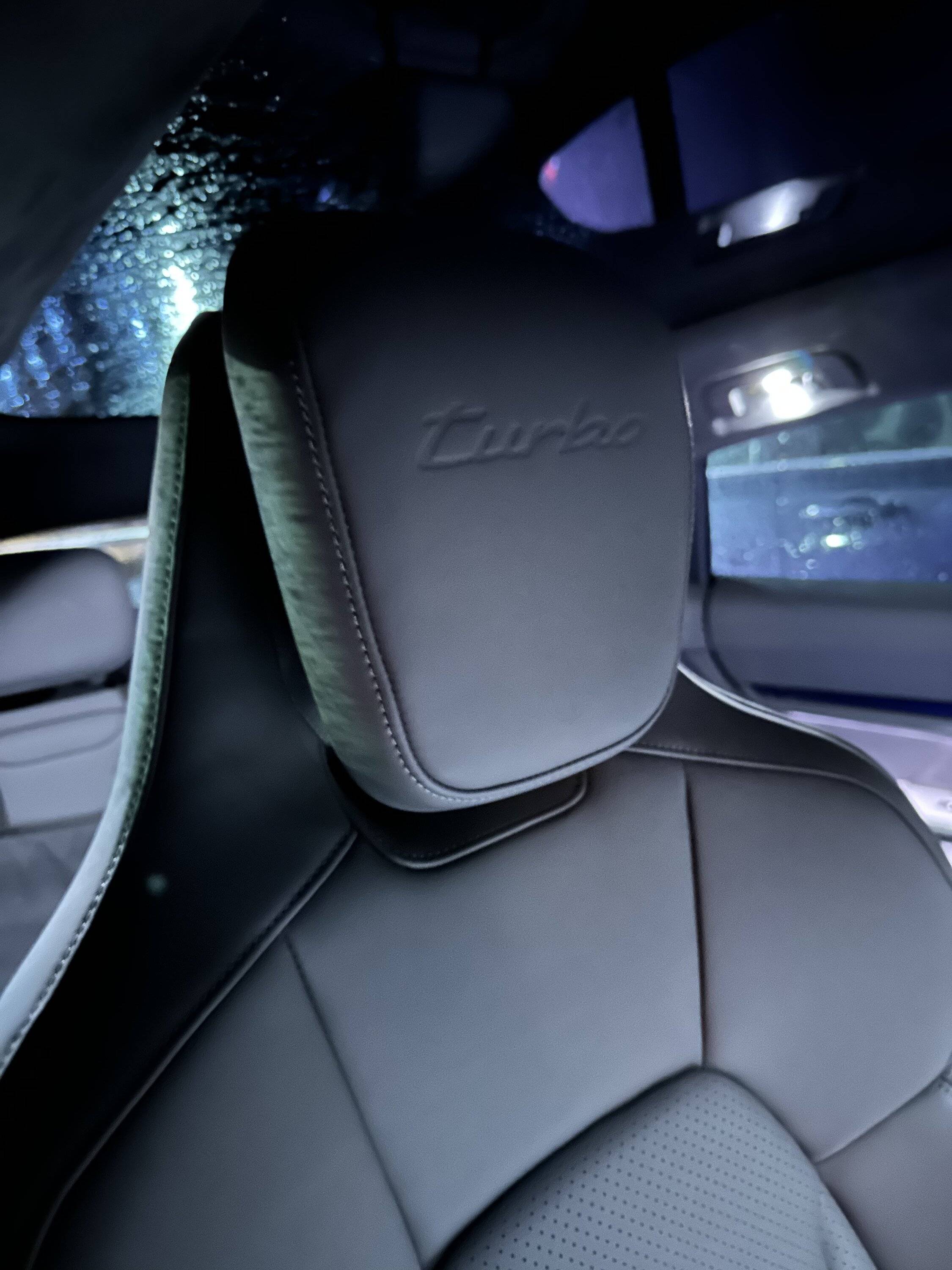 Porsche Taycan Taycan Turbo Sport Turismo arrives in the cold and dark! 832E9667-5D76-48E8-B39C-146F9204CB0A