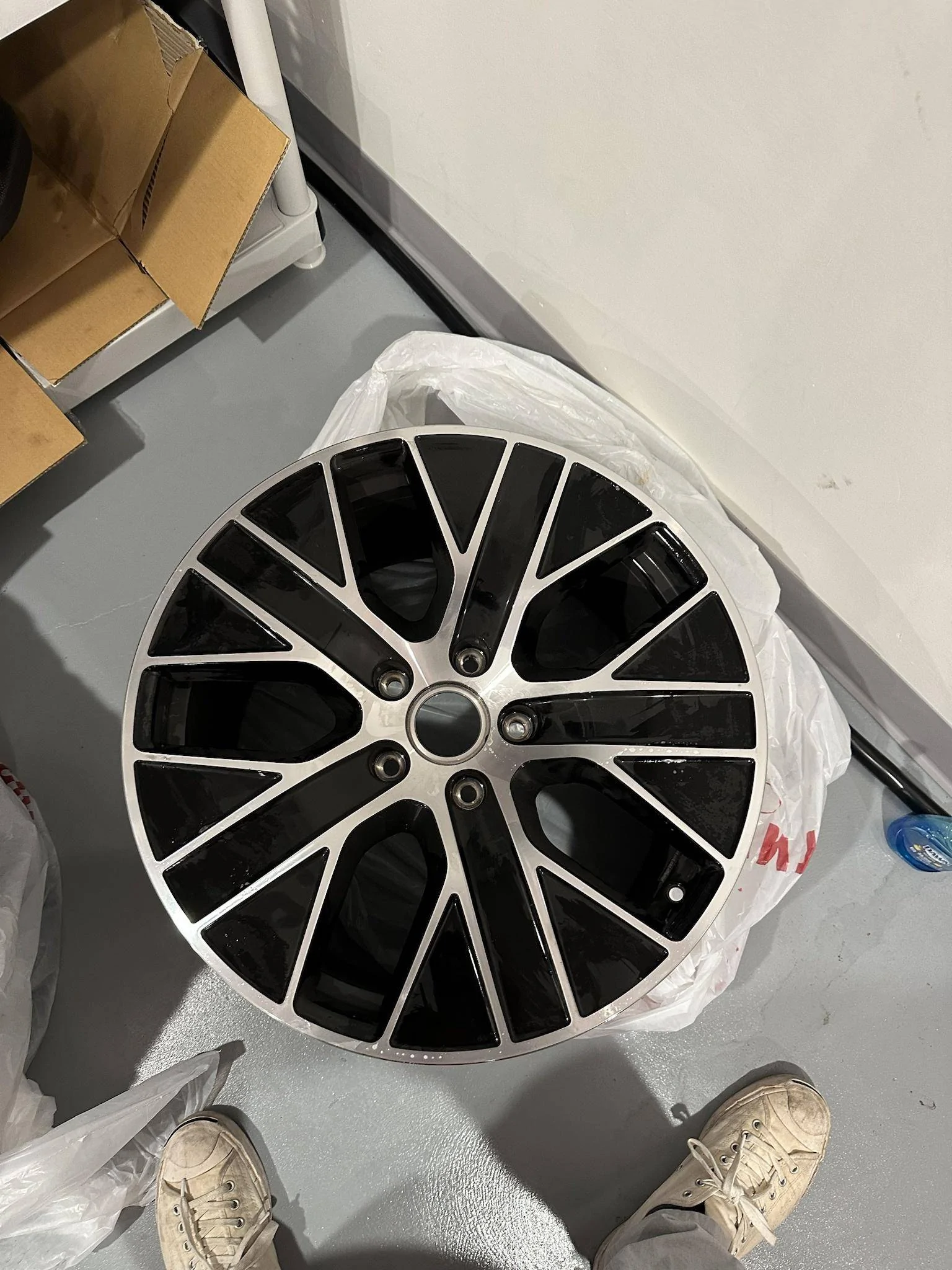 Porsche Taycan WTS: Taycan Turbo Aero Wheels [SOLD] n9rJm6m