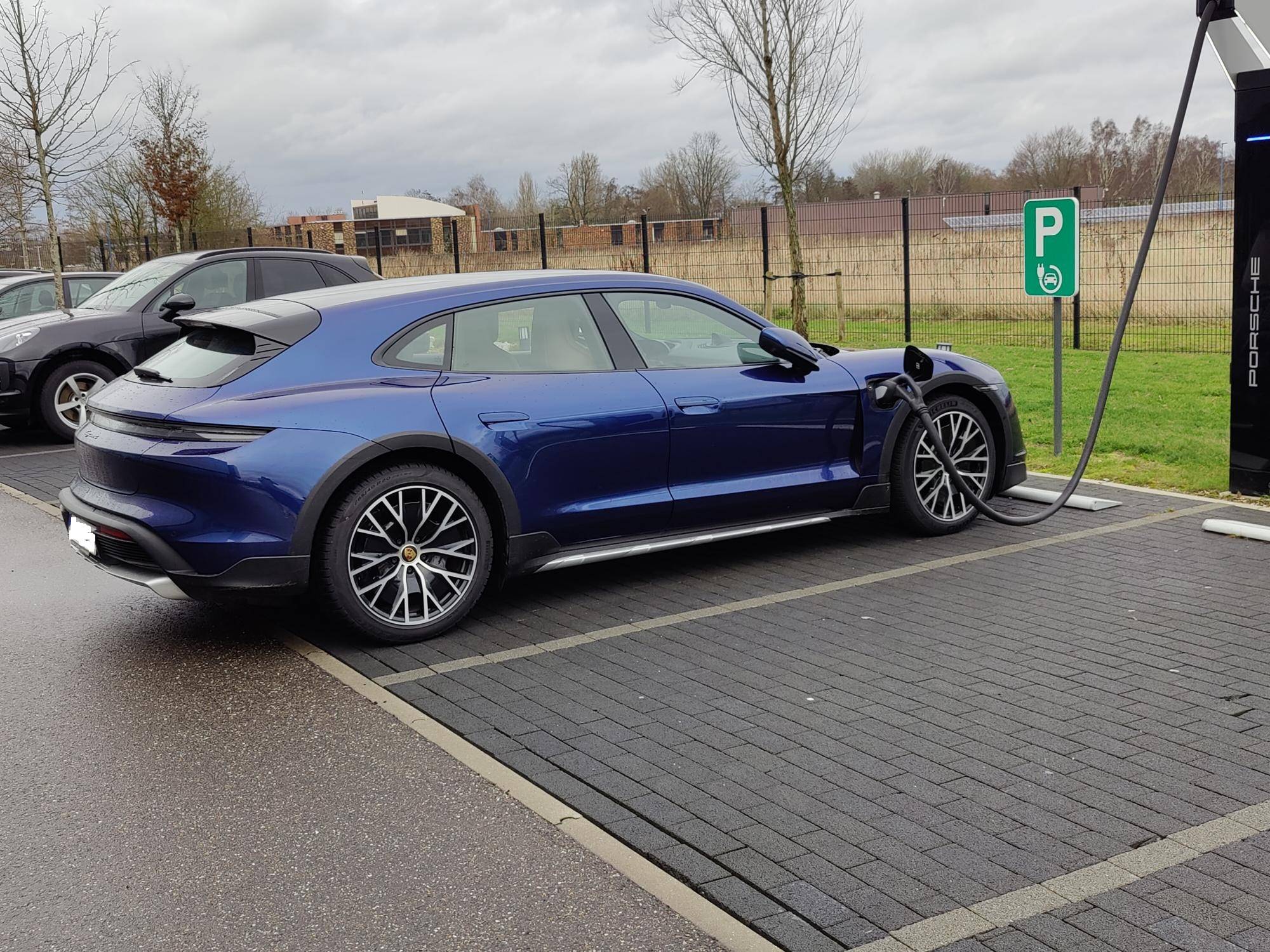 Porsche Taycan Taycan owners in Belgium? CT? EV fast charging in Belgium. tayc_bobo1