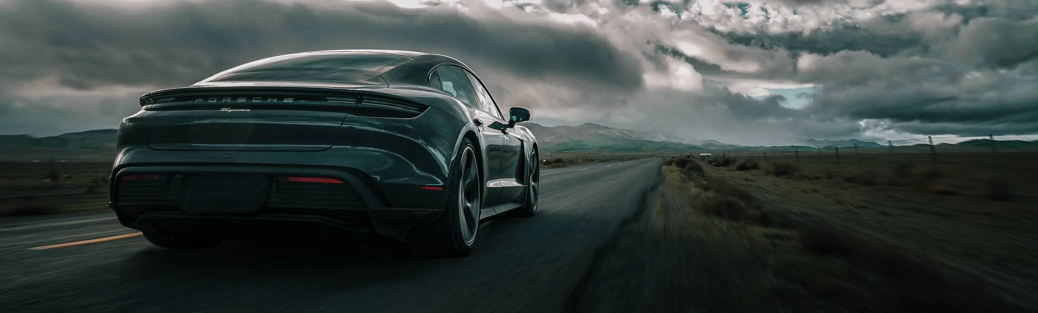 Porsche Taycan VOLCANO GREY Taycan Club A6501070-zoom2-4