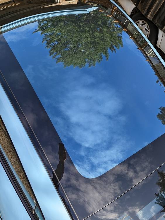 Porsche Taycan Panoramic roof with Variable Light Control (VLC) Pictures outside matte