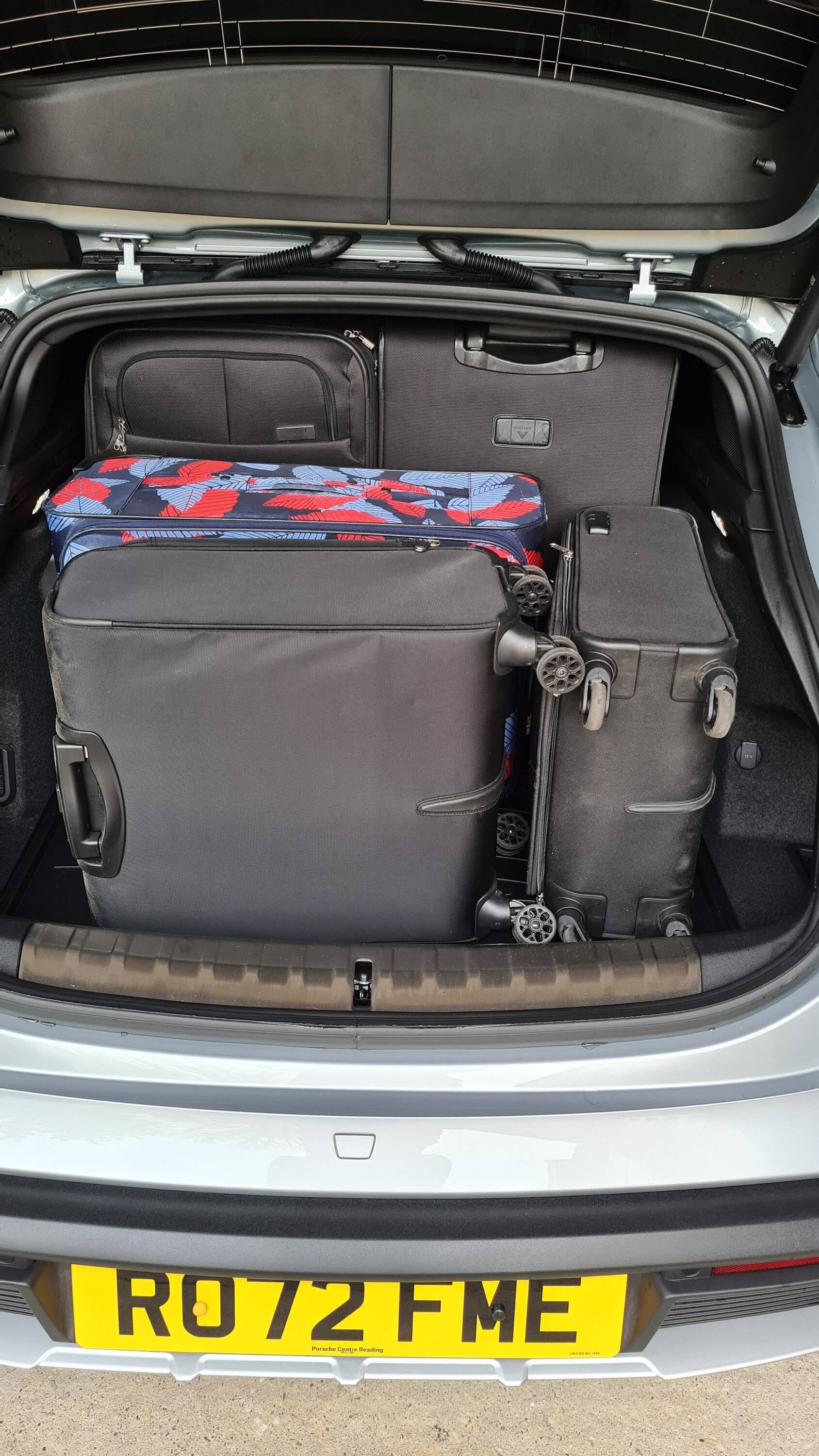 Porsche Taycan Who has experience going from Taycan Sedan to Taycan Cross Turismo? 20221227_114010