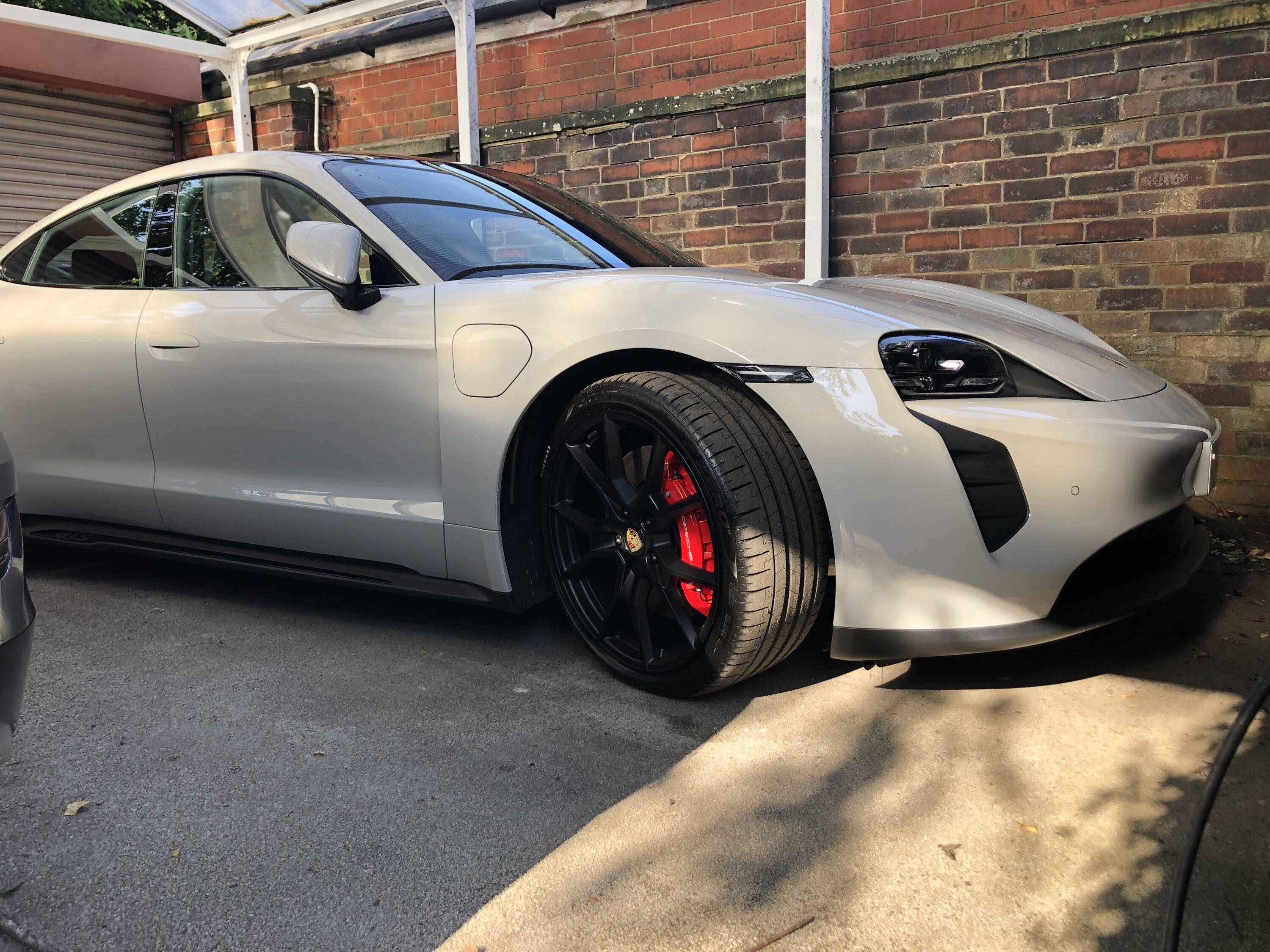 Porsche Taycan Mission E or RS Spyder wheels 777A9F70-AE4E-4F53-93EB-531D9E2C88AF