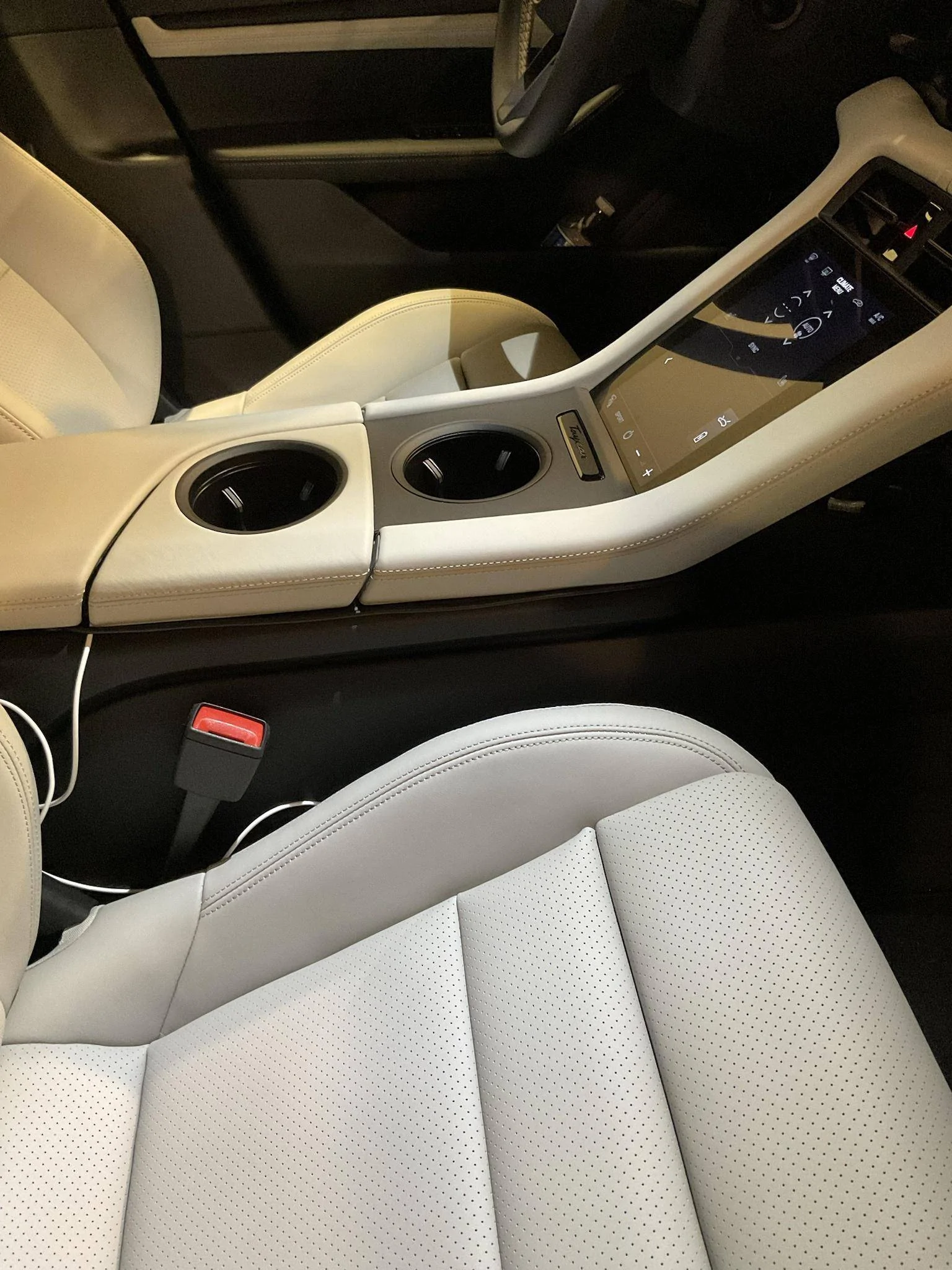 Porsche Taycan My 3D printed Taycan phone holder 3lu05Ji