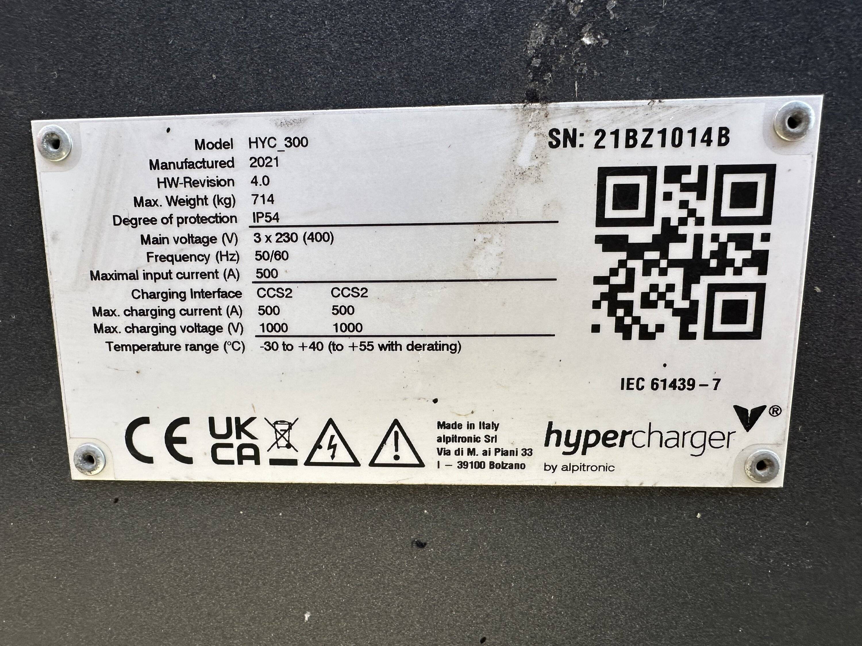 Porsche Taycan Instavolt 120kw 400v chargers 67CA3DF3-67B6-494F-9BD6-56C926D2458C