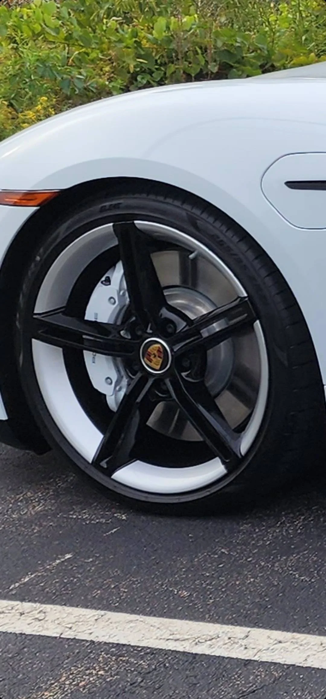Porsche Taycan Porsche Taycan Mission E wheel and tire set Screenshot_20230111_135359_Gallery
