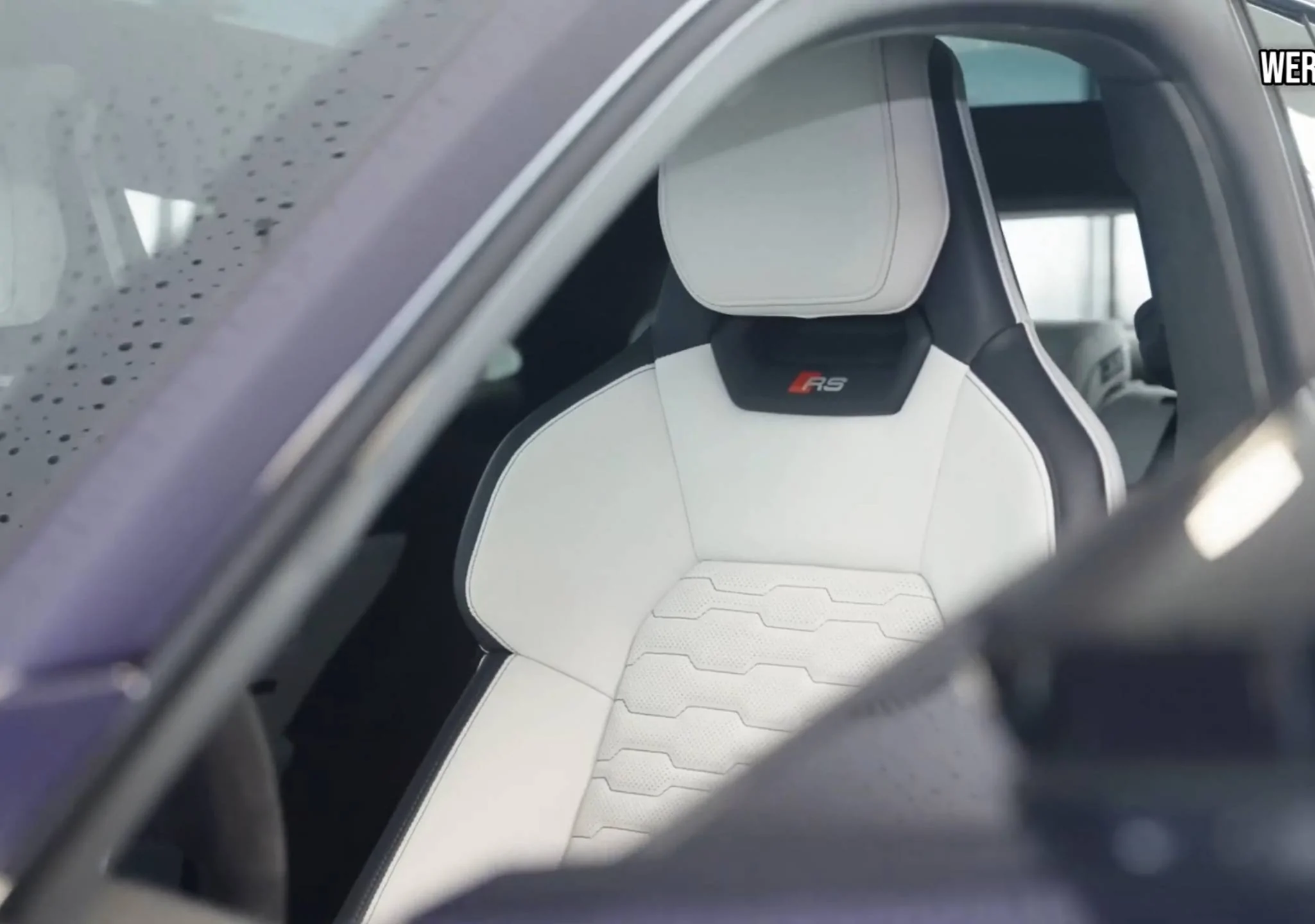 Porsche Taycan Audi Exclusive colors  for the E-Tron GT Screenshot_20230116_072332_Video Player