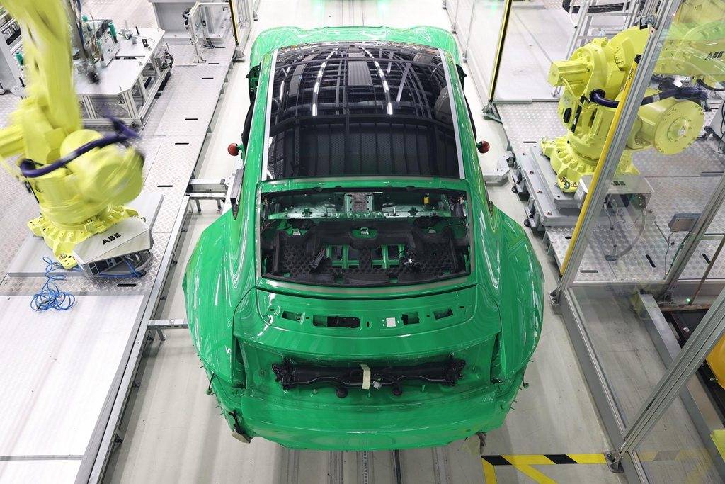 Porsche Taycan Pure Green Taycan Turbo S PTS Delivered! 5QUiWdth
