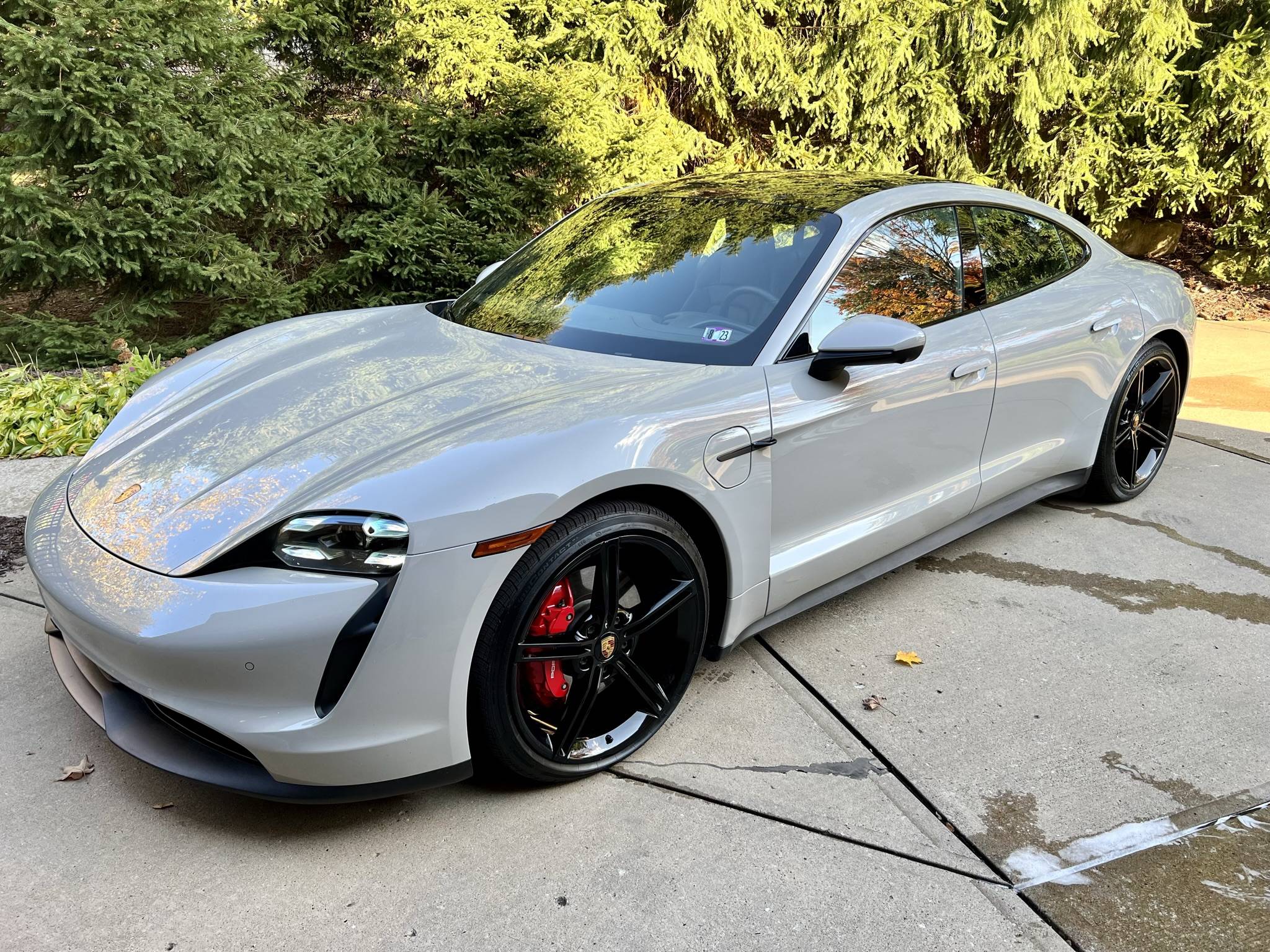 Porsche Taycan Installing Mission E Wheels on base Taycan 815B6445-E186-4604-8D5D-733C51AD8BC2