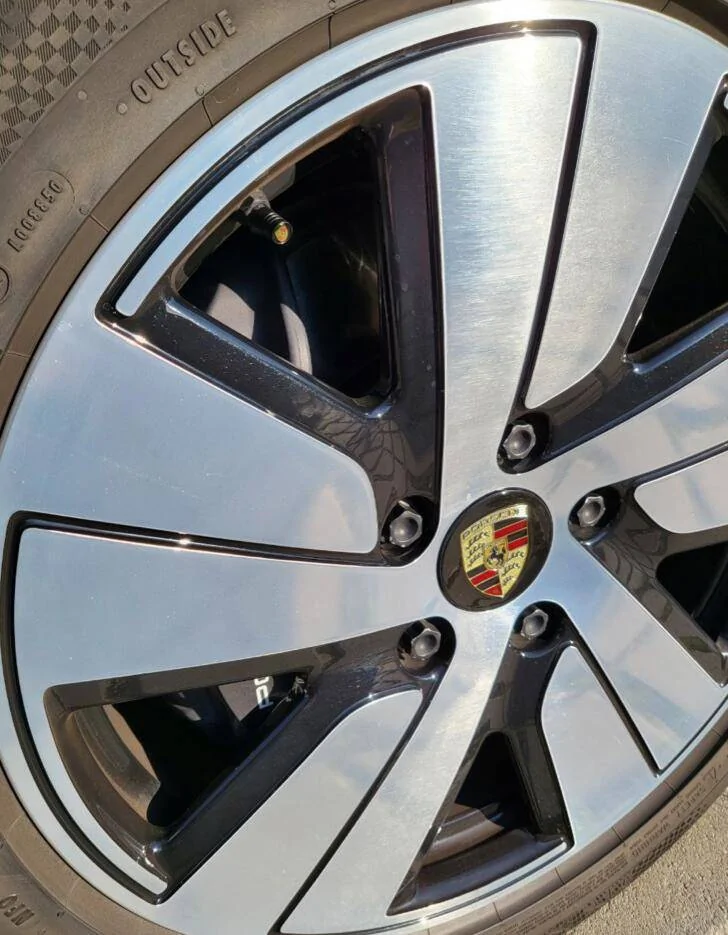 Porsche Taycan Taycan "authorized" subtle little cheap mods Wheel set