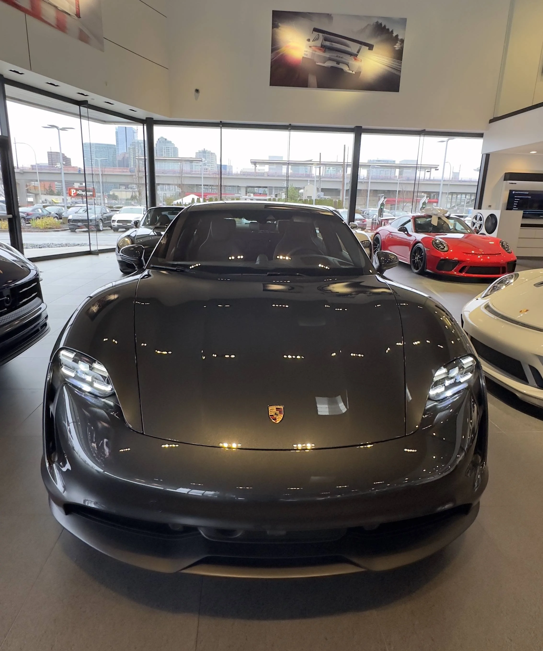 Porsche Taycan VOLCANO GREY Taycan Club IMG_3359