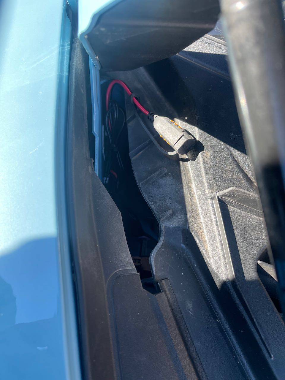 Porsche Taycan 12v battery problems - again IMG_0254