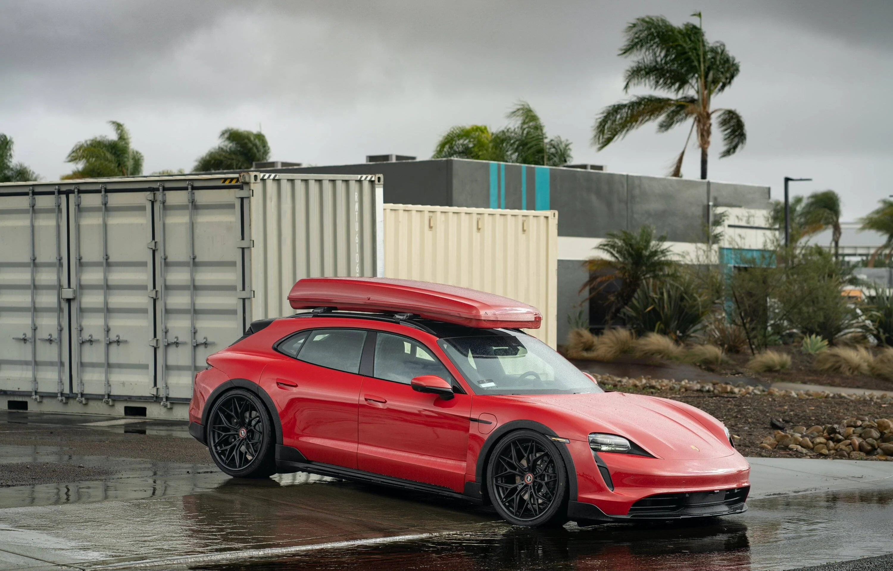 Porsche Taycan ☄️ 2023 Taycan 4 Cross Turismo [22" Wheels, Lowering Module, Roofbox, Adventure Ready] DSC06892