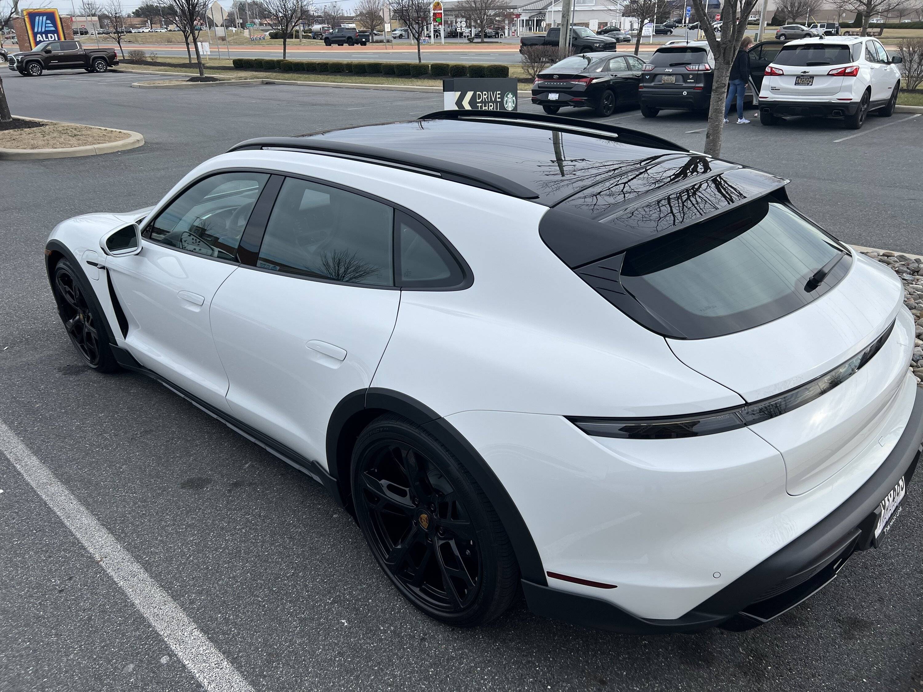 Porsche Taycan Members Say Hello Here! F55FB783-8A2D-49F6-8B37-0C2380852358